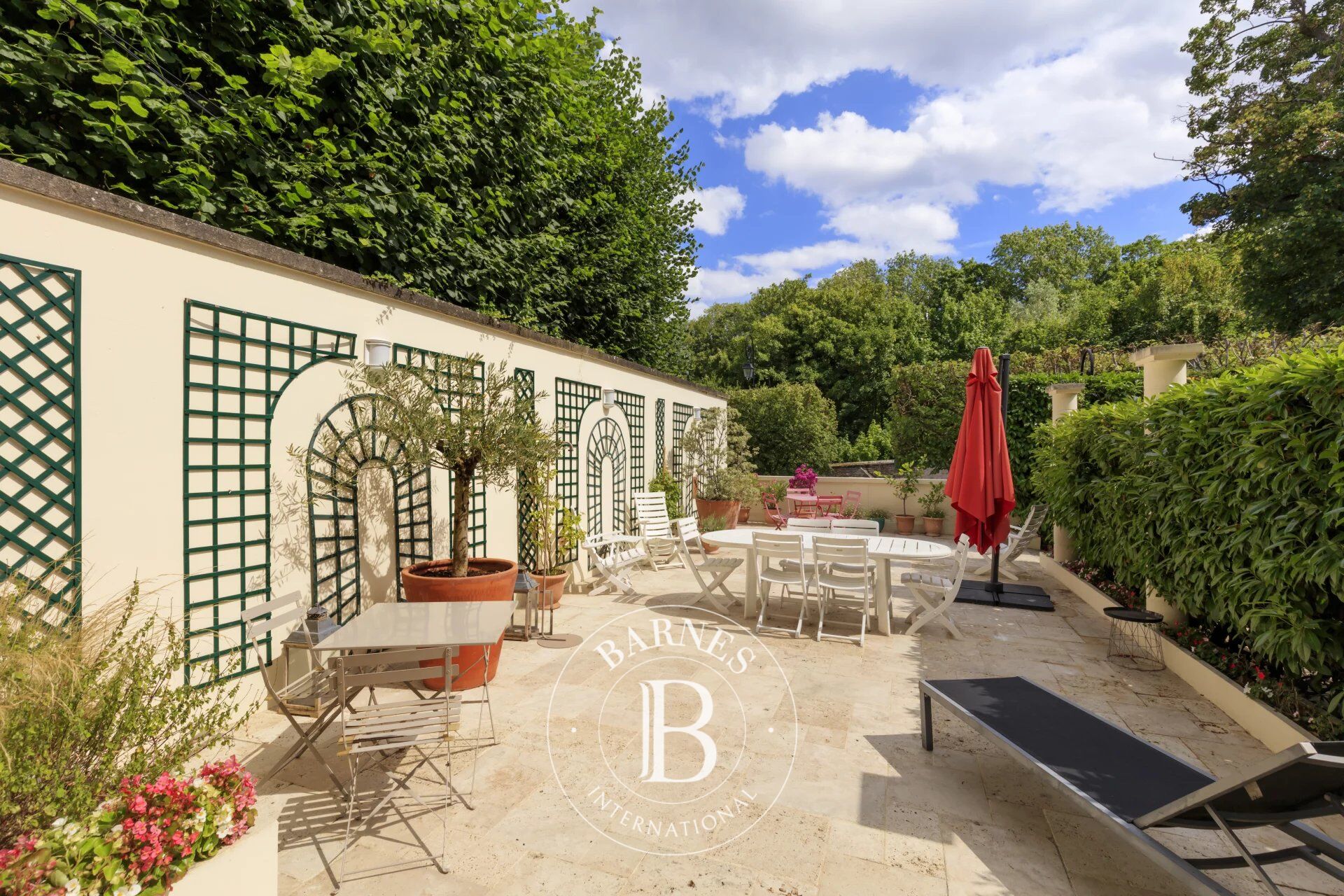 Barnes - EXCLUSIVE LISTING - Marly-Le-Roi \