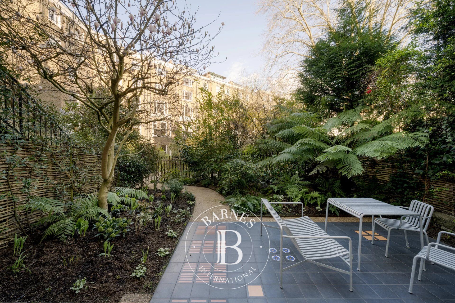 Daire London - picture 4