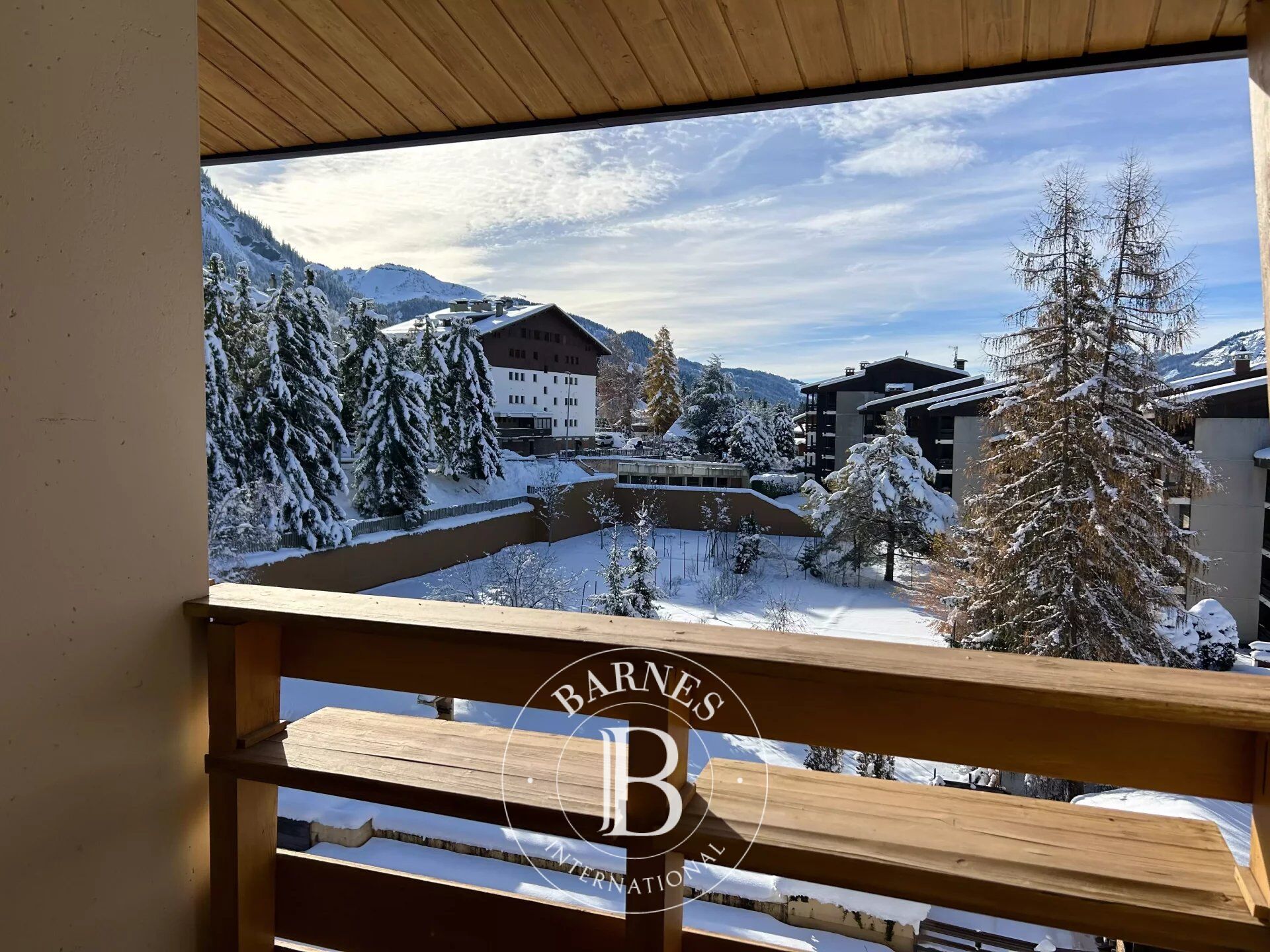 MEGÈVE – DUPLEX AT THE FOOT OF THE SLOPES - picture 3