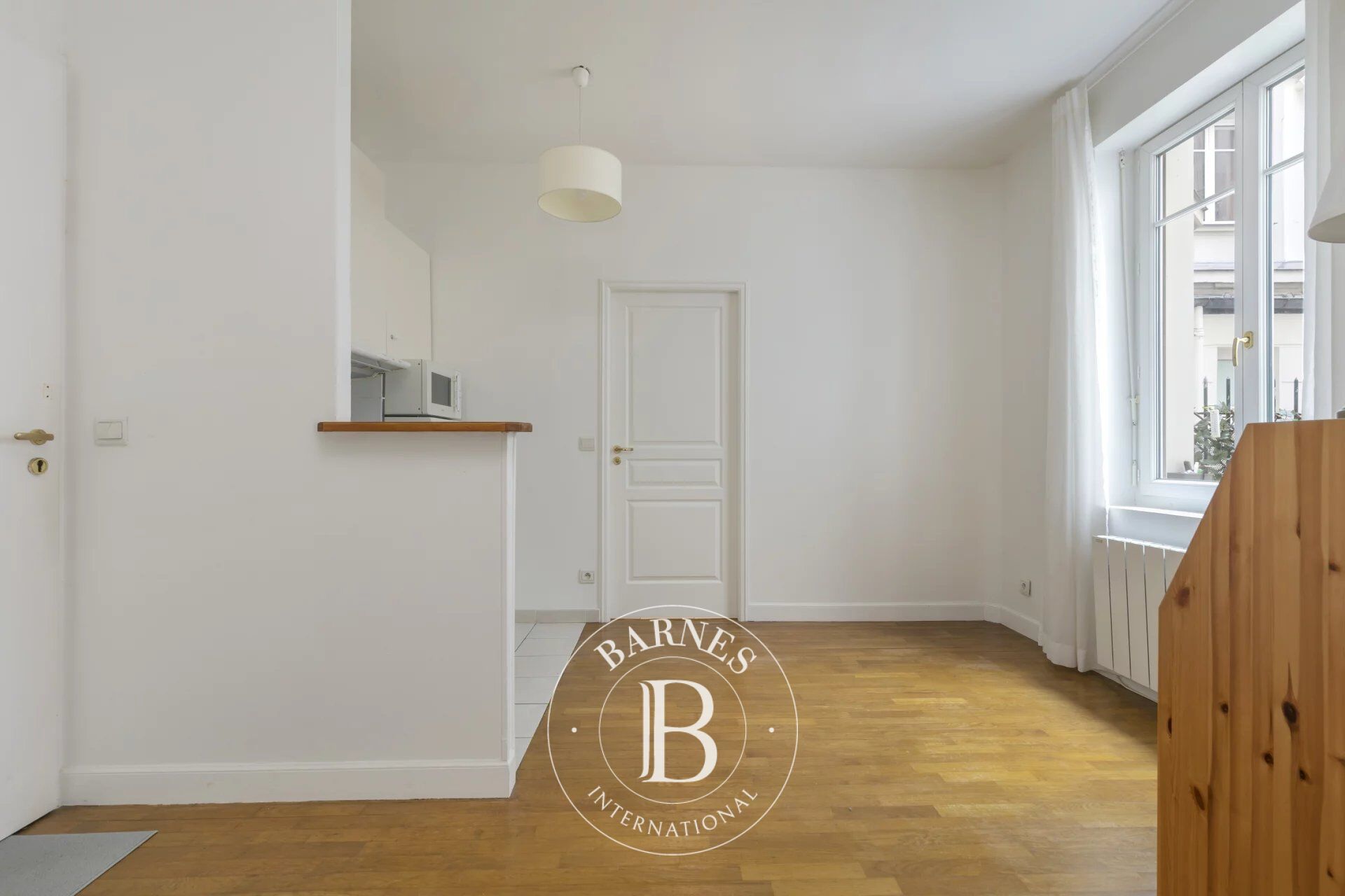 Paris 17 – Plaine Monceaux– Studio avec grande terrasse - picture 2