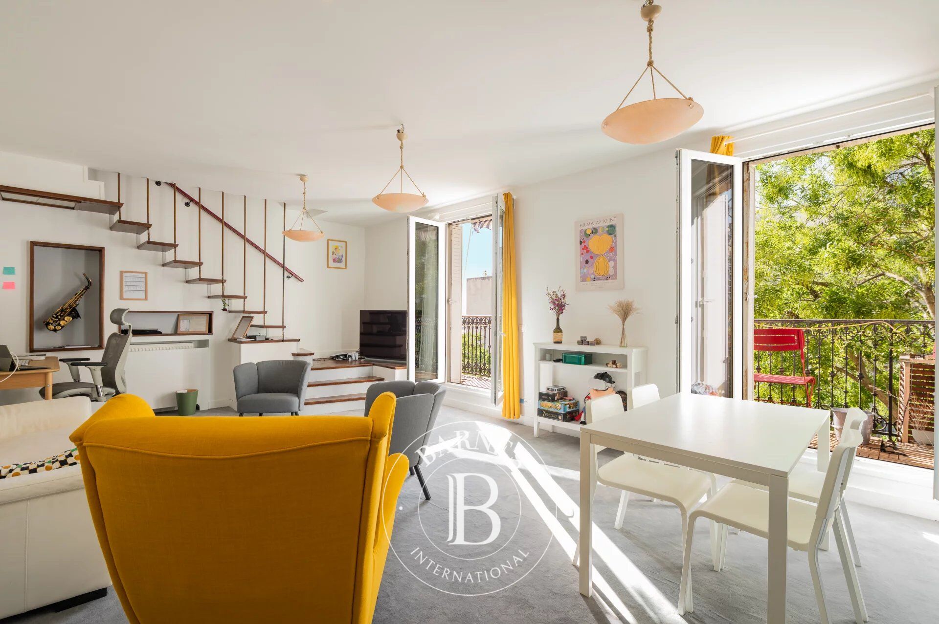 PARIS 18 - CAULAINCOURT - UPPER FLOOR - LIFT - BALCONY - LIGHT - 3 BEDROOMS - picture 1