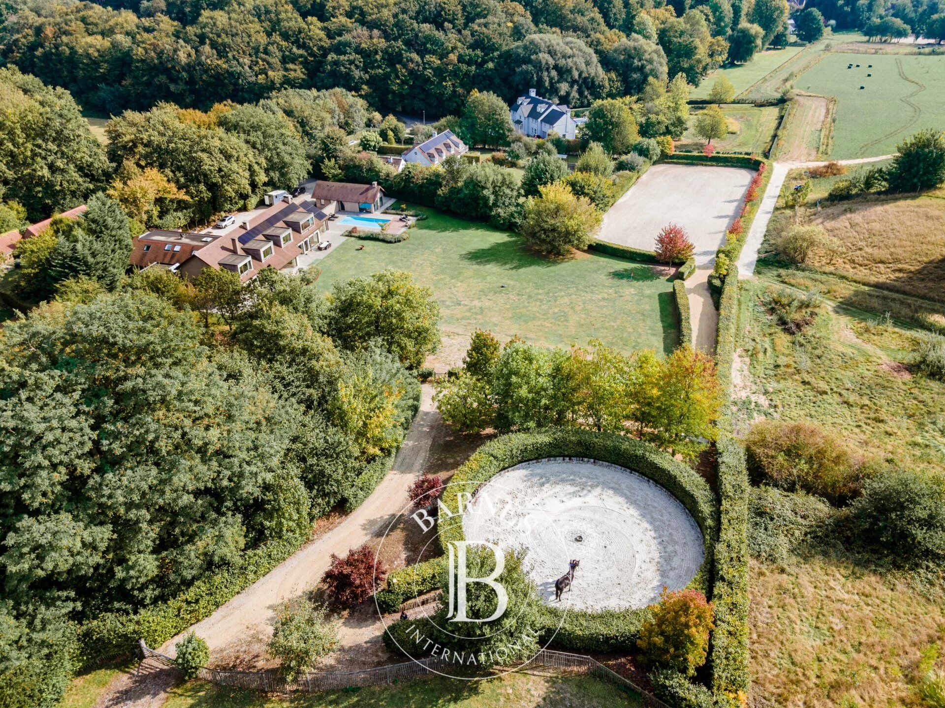 Exceptional equestrian property on the edge of La Hulpe and Ohain - picture 1