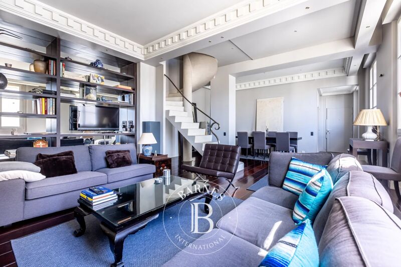 Paris 16 - Avenue Foch - Duplex apartment - 2 en suite bedrooms