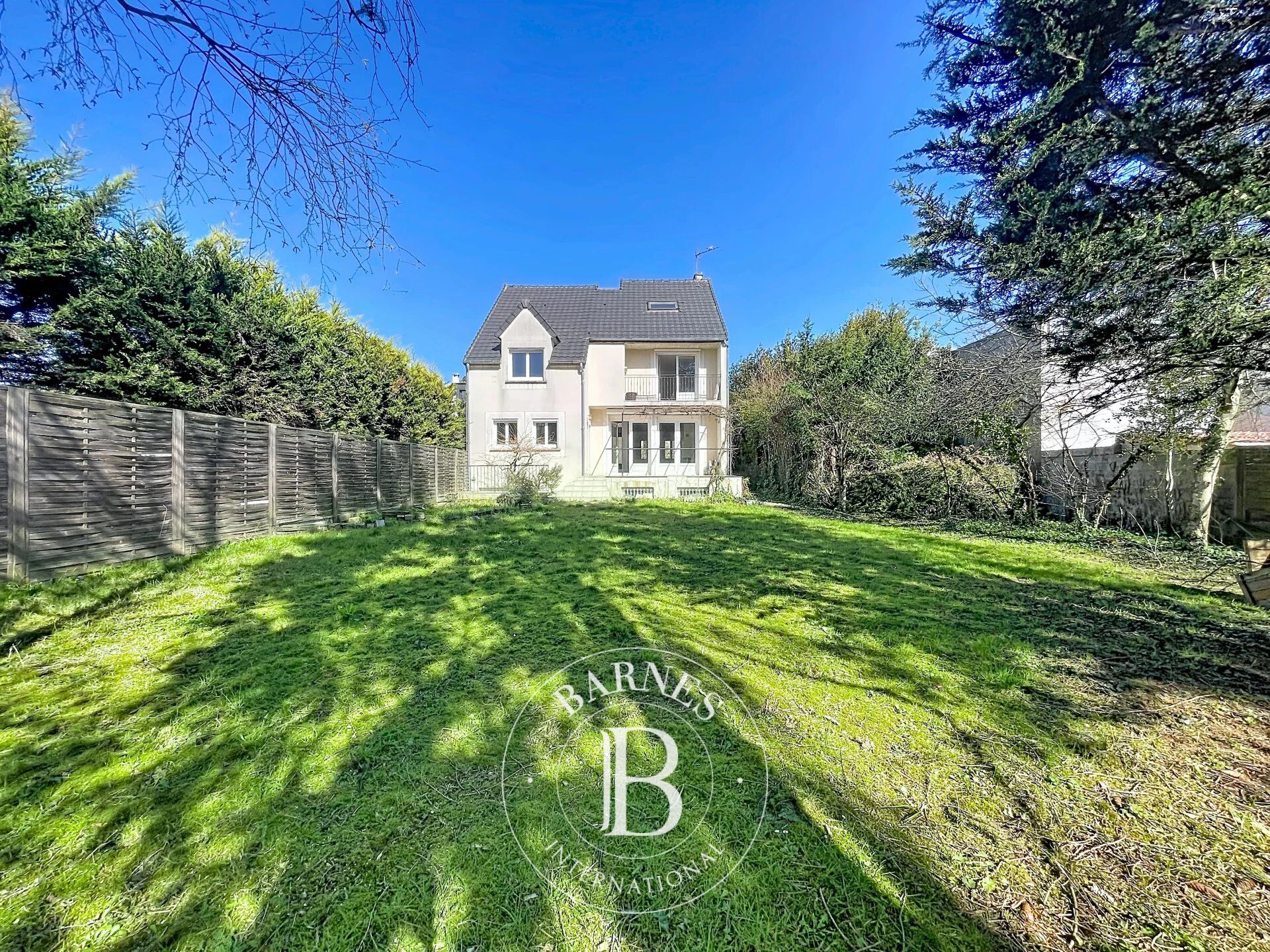 Le service location de la Maison BARNES vous propose ce bien : - picture 1