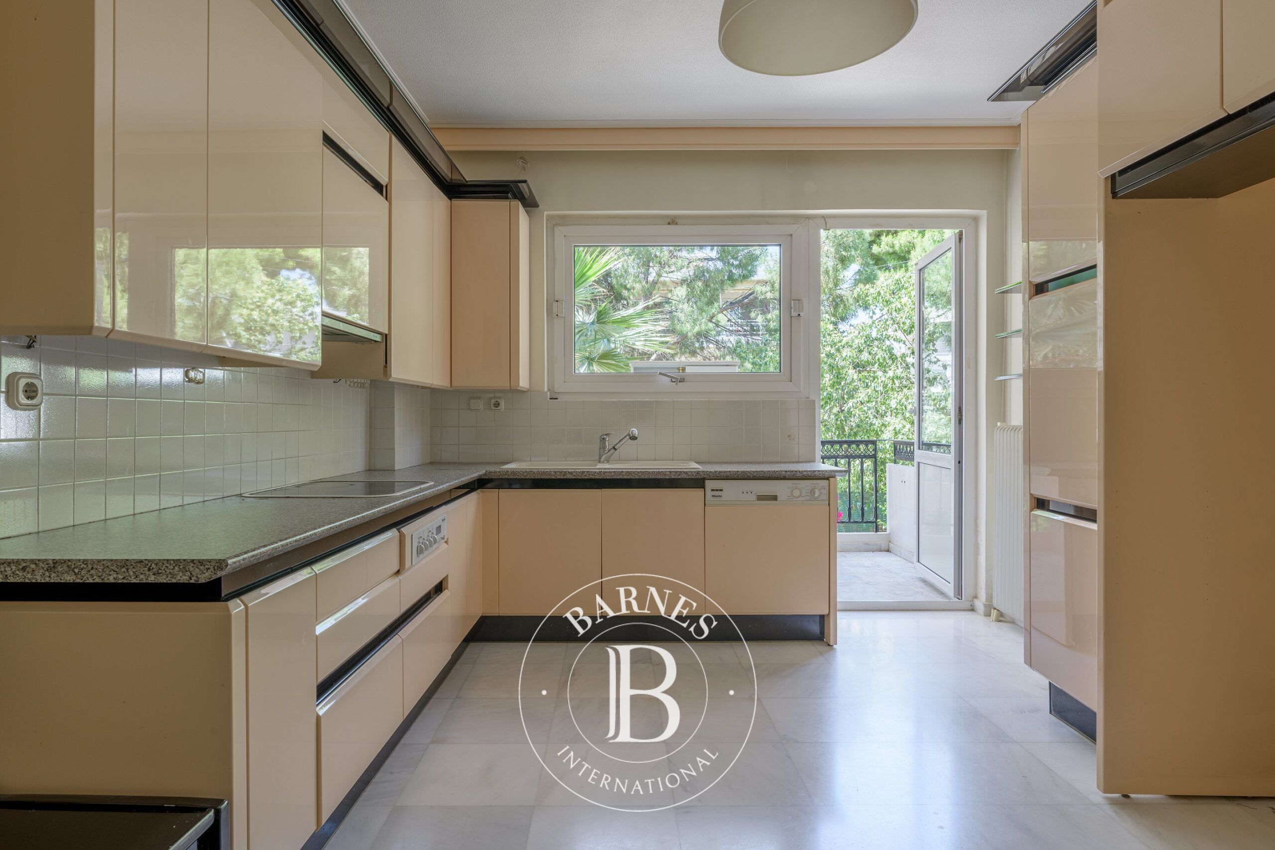 Daire Vouliagmeni - picture 4