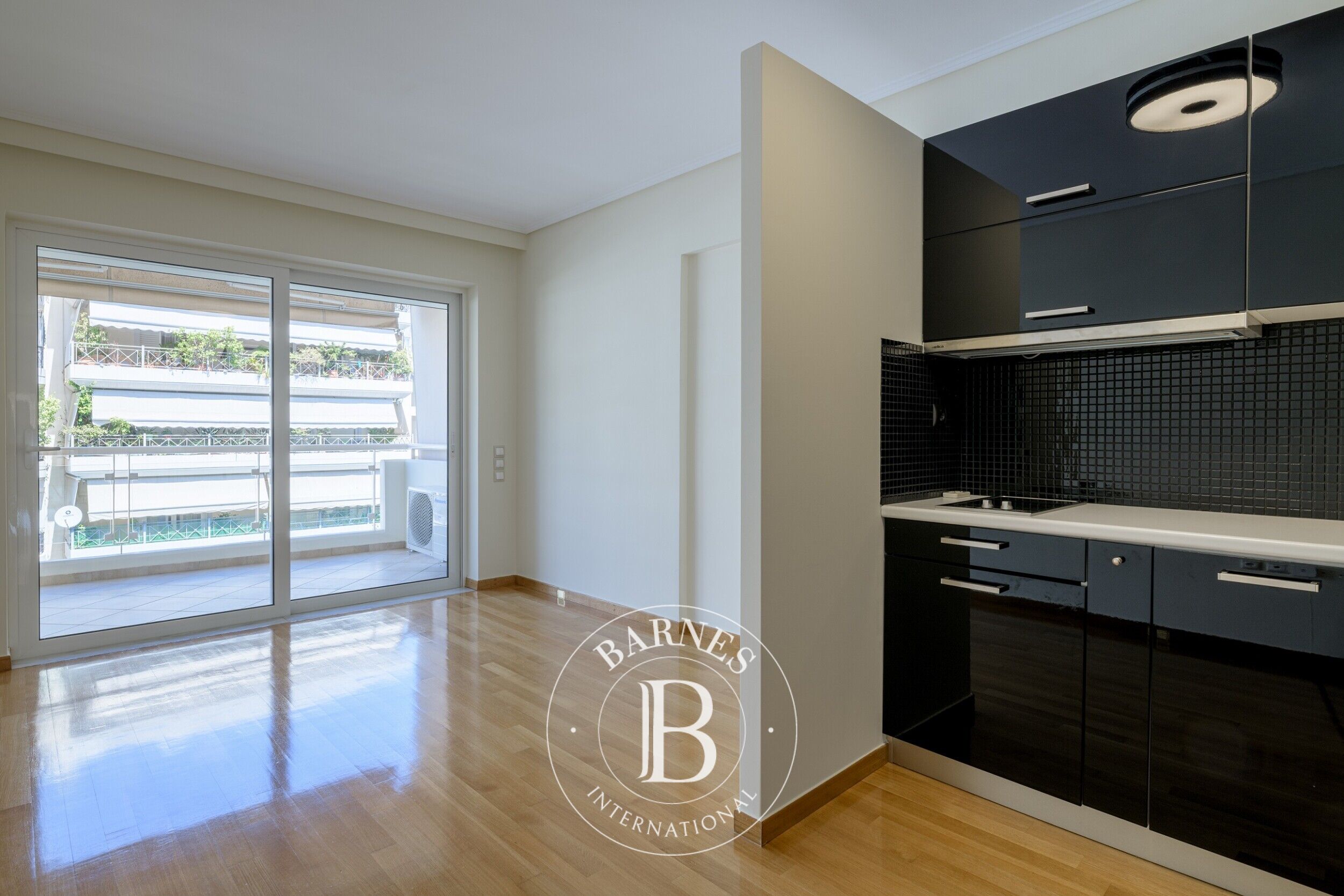 Daire Nea Smyrni - picture 6