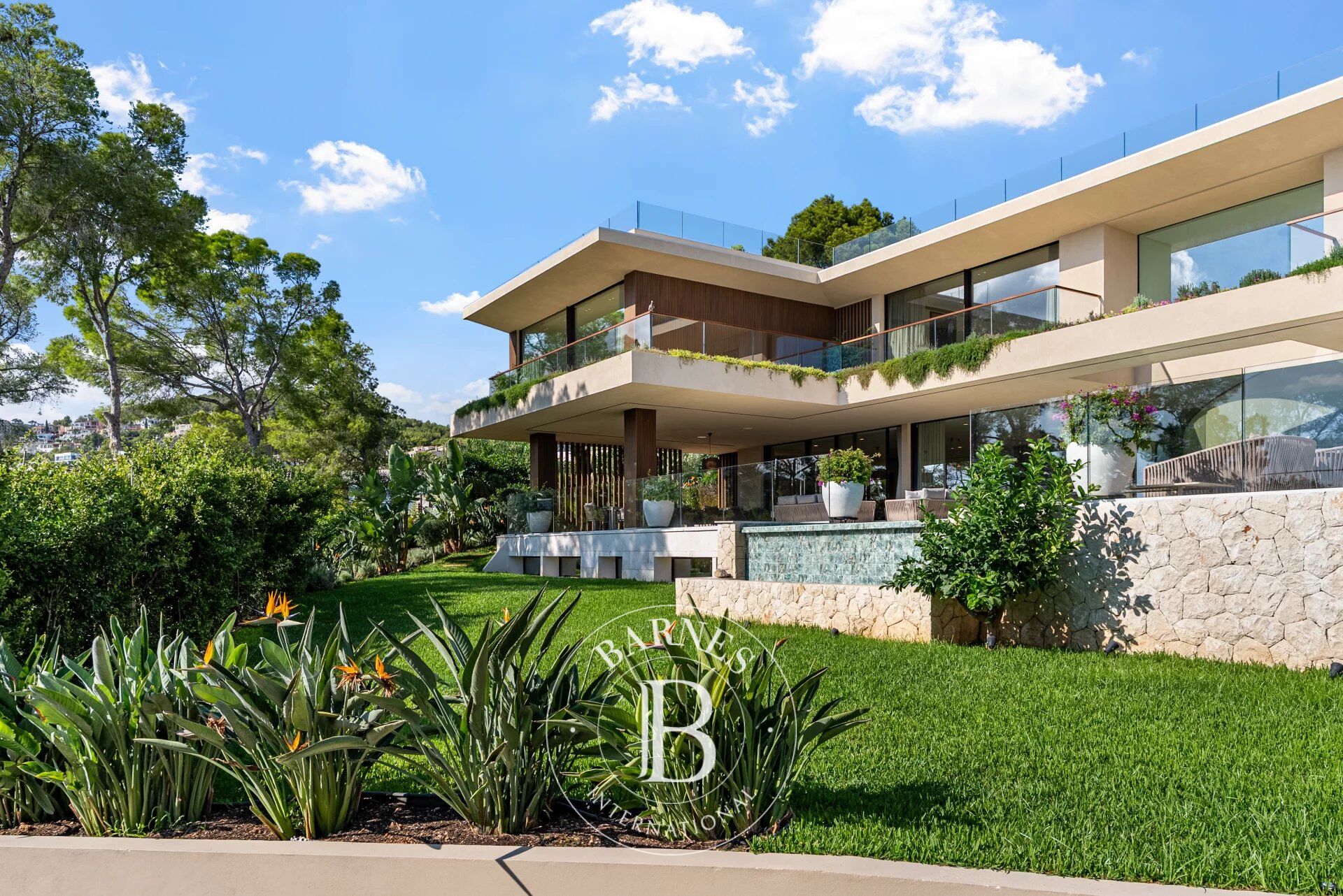 Luxury Villa in Portals Nous with 7 Bedrooms, Sea Views and Infinity Pool - picture 3