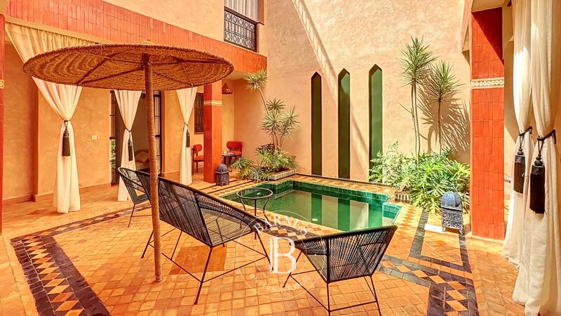 Superbe Riad titré – 4 chambres – Riad Larousse, Marrakech
