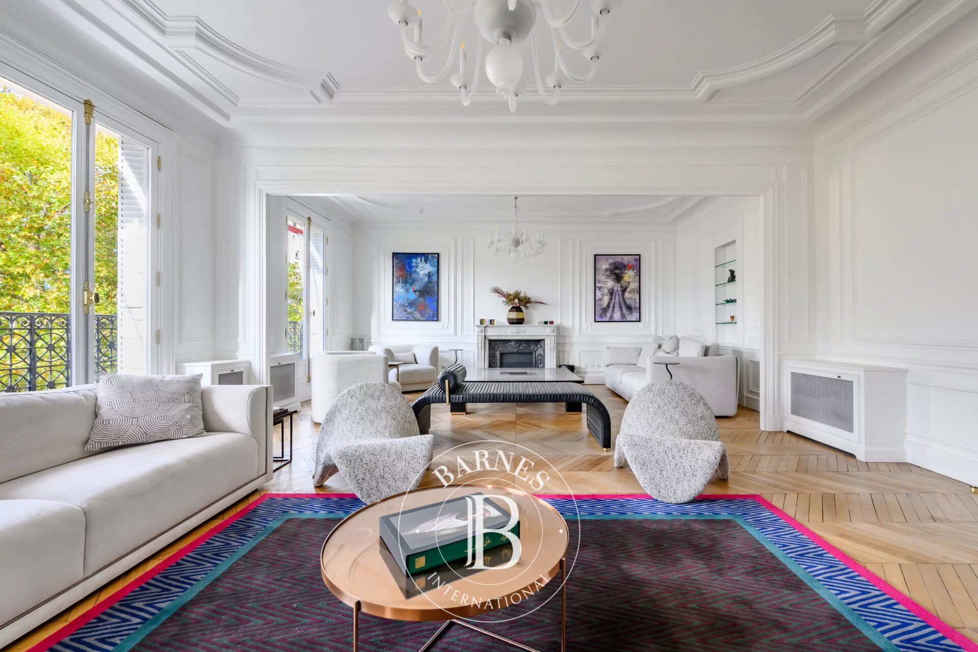 Paris 8ème - Appartement 5ème étage avec balcon filant - vue Tour Eiffel - picture 3