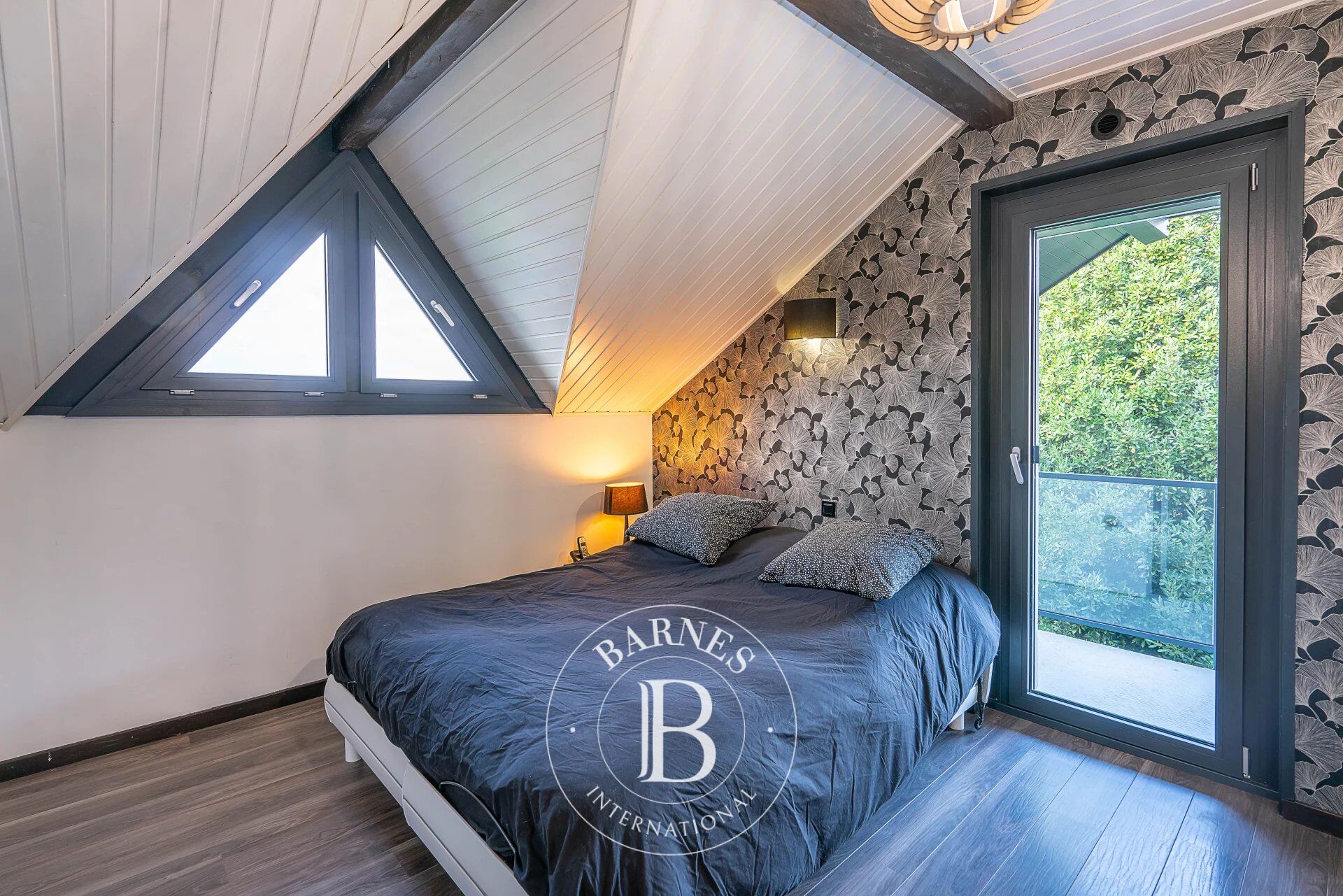 Ev Lugrin - picture 7