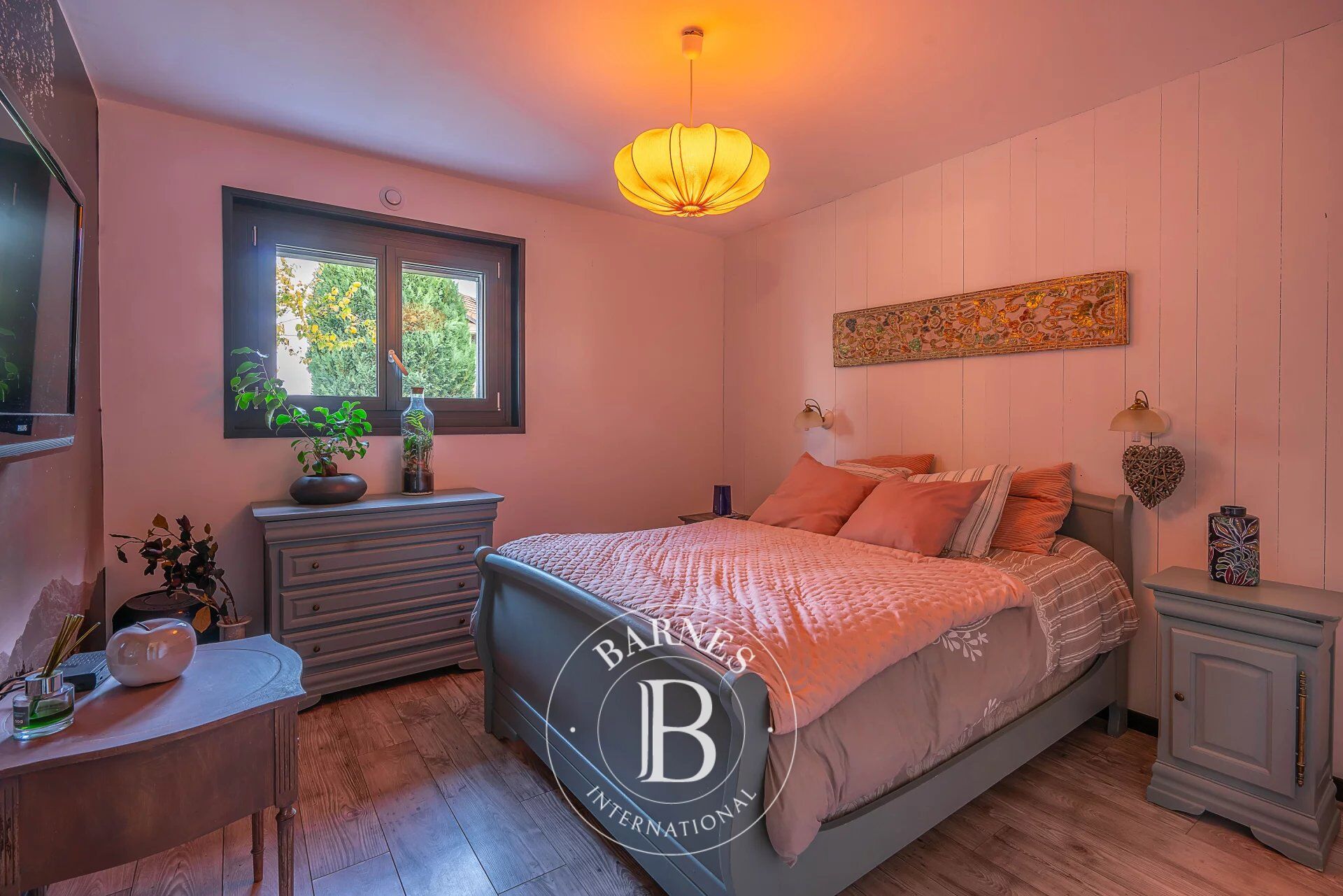 Ev Lugrin - picture 6