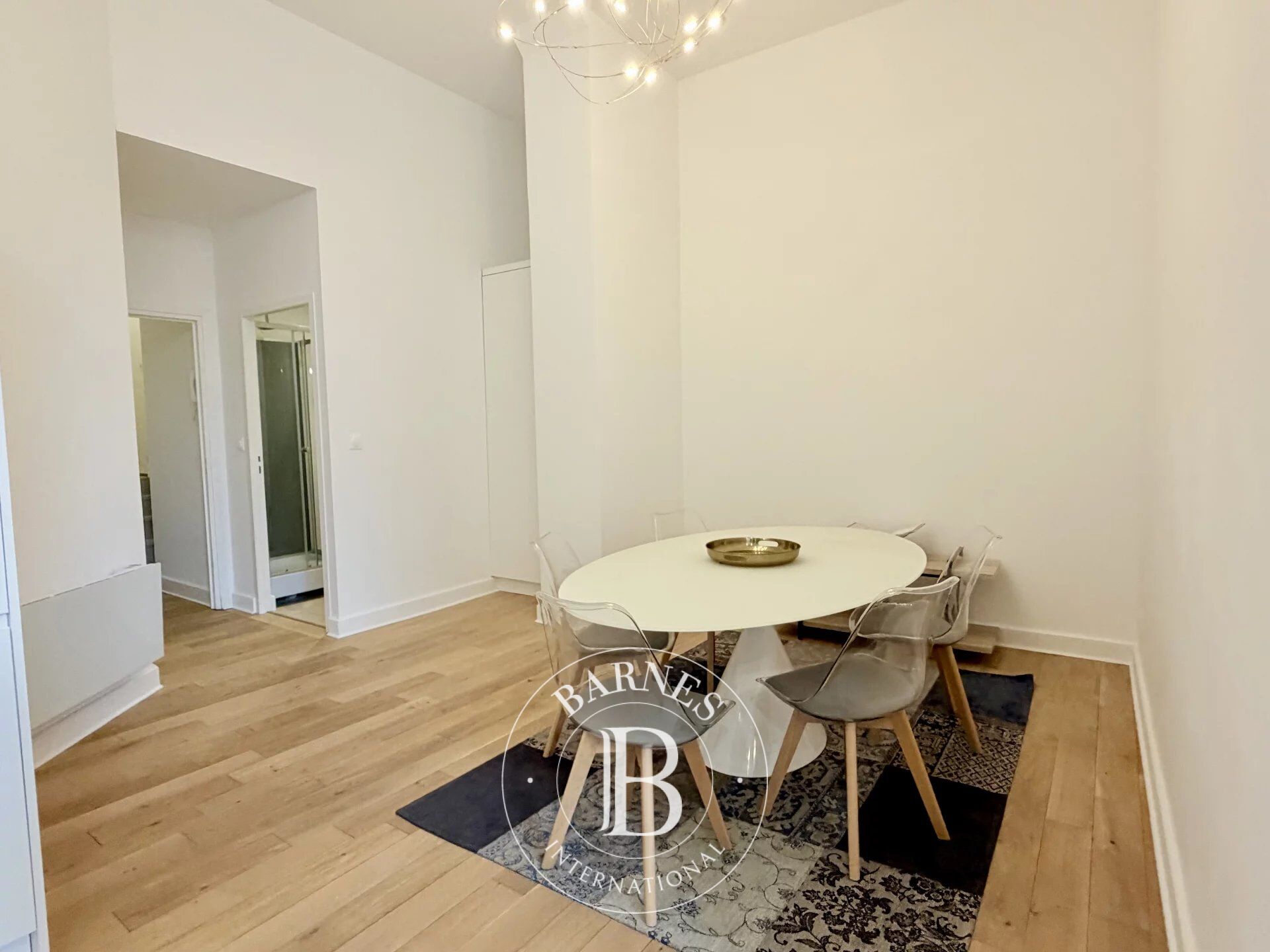 Viejo Lille: Apartamento de dos dormitorios con una ubicación ideal - picture 3