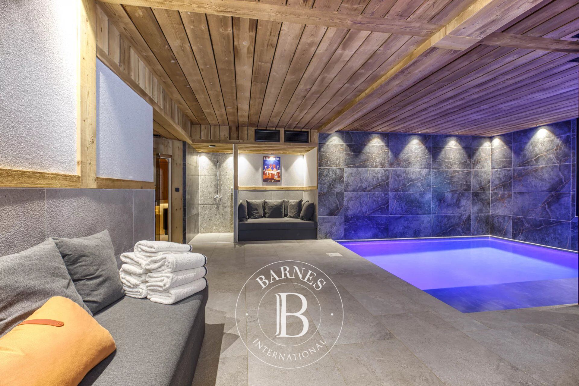 BARNES ARAVIS - LE GRAND BORNAND - CHALET D'EXCEPTION RÉNOVE ET MEUBLÉ PROCHE DES PISTES DE SKI - picture 2