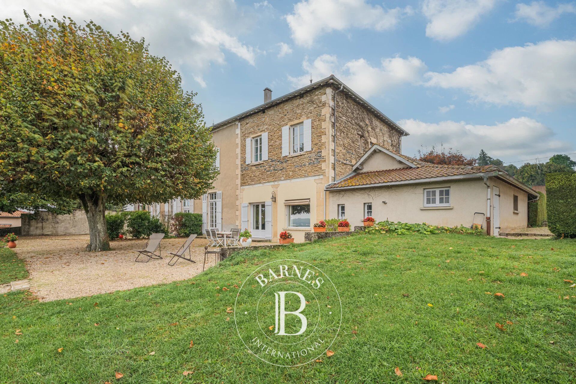 Finca Maubec - picture 2