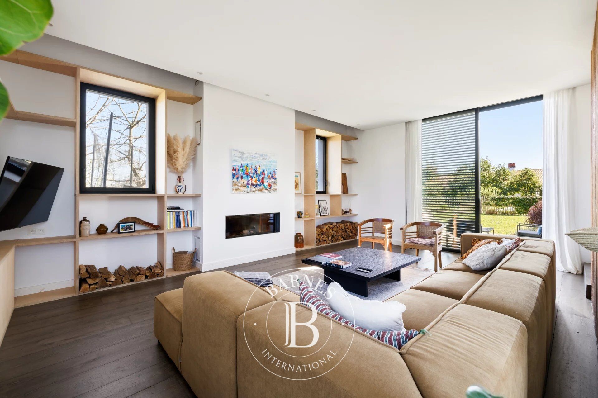 ARBONNE – CASA DE 240 m² CON PISCINA - picture 2