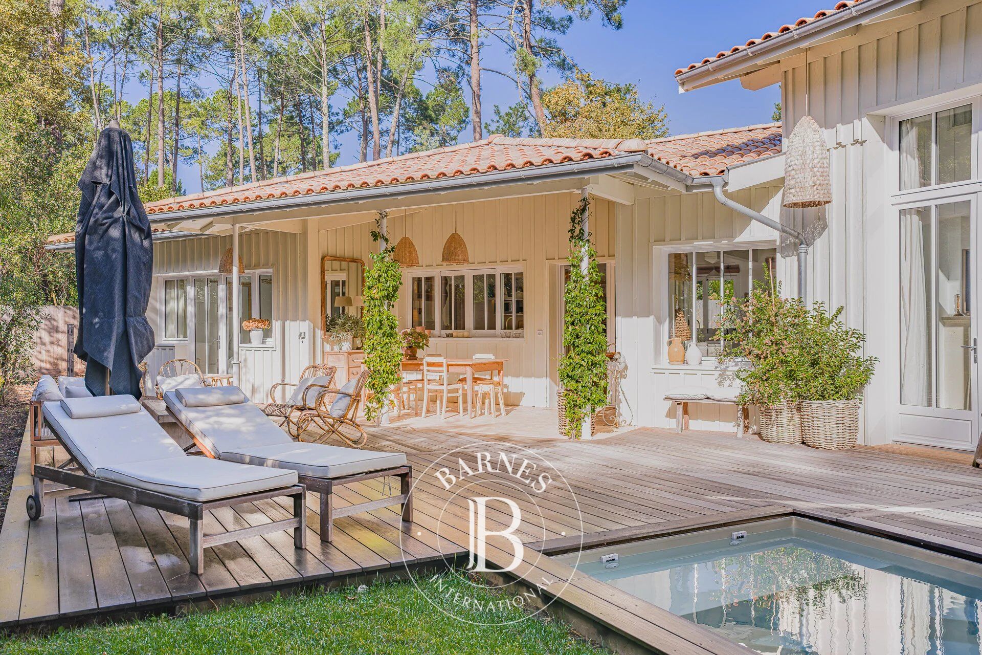 VILLA CONTEMPORAINE AVEC PISCINE DANS UN ENVIRONNEMENT CALME SUR LA PRESQU’ÎLE DU CAP FERRET - picture 2