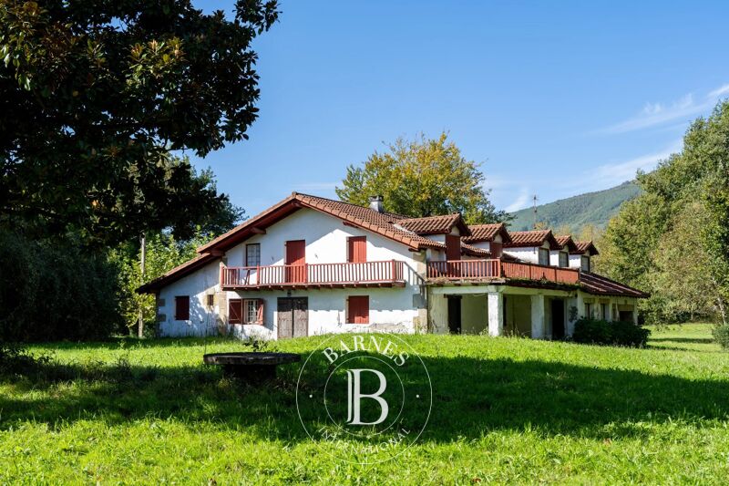 IRÚN - Casa vasca con encanto rodeada de naturaleza