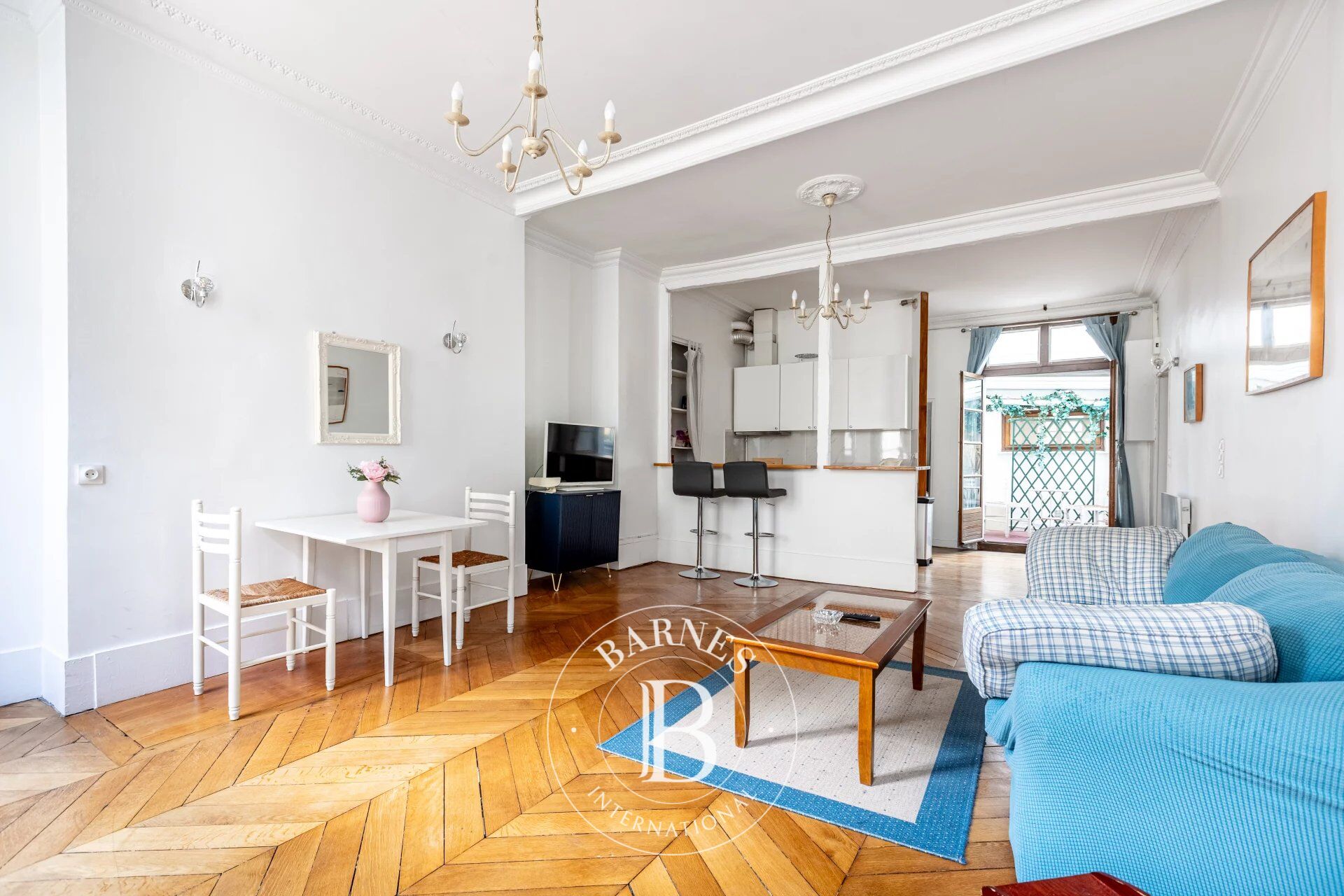 Piso Paris 8ème - picture 3