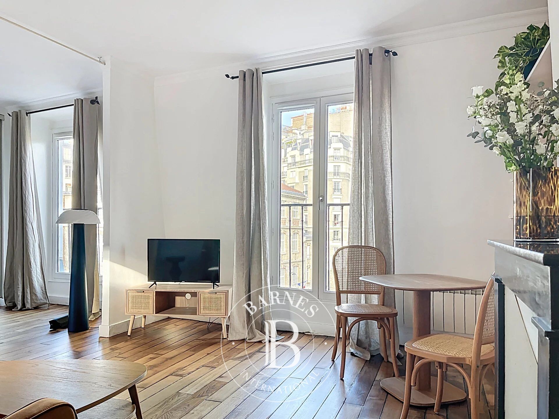 Piso Paris 18ème - picture 1