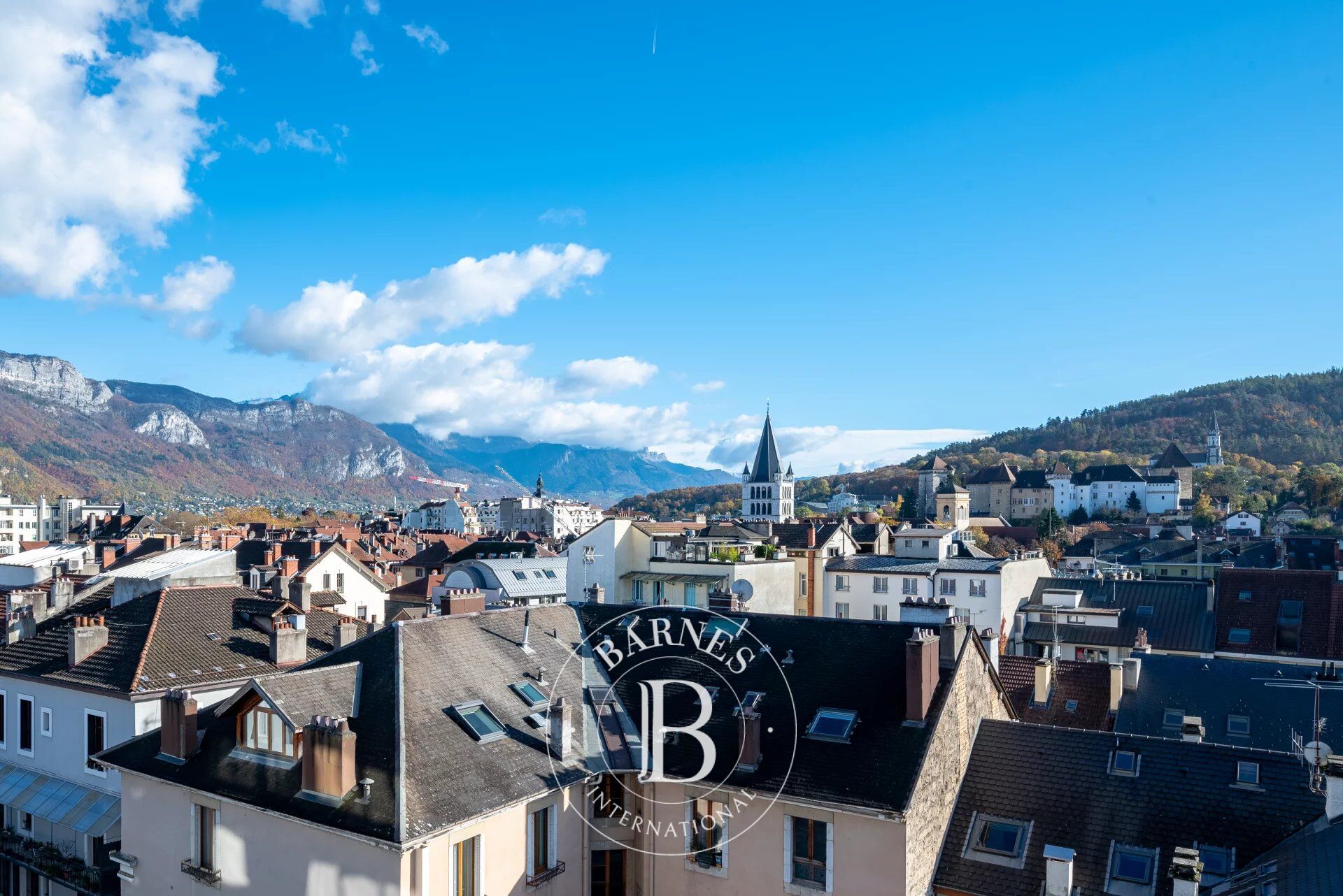 BARNES Annecy - CITY CENTRE - PANORAMIC VIEW APARTMENT - 3 BEDROOMS - picture 2