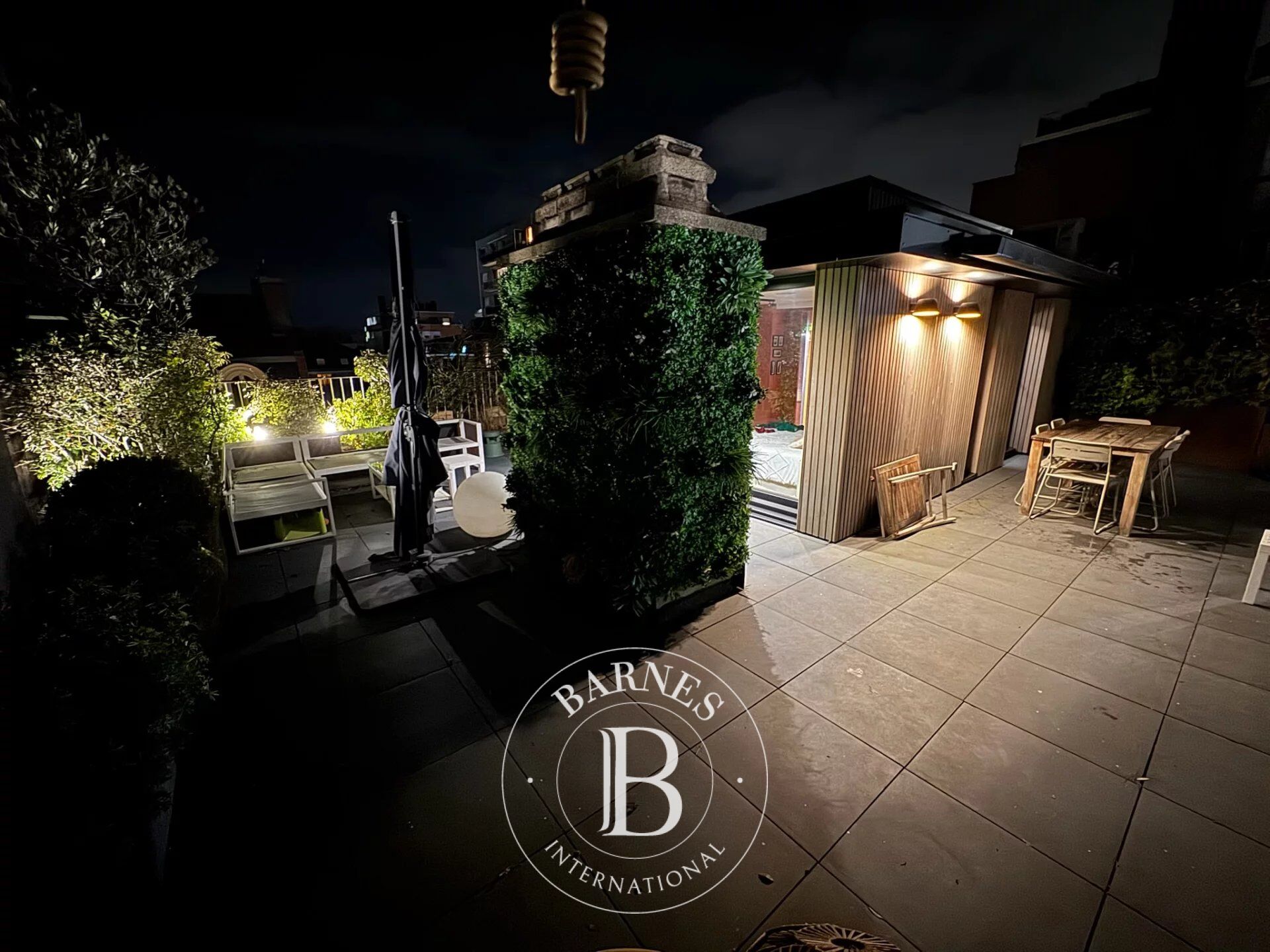 Lille Liberté, beautiful rooftop apartment with terrace and parking. - picture 1