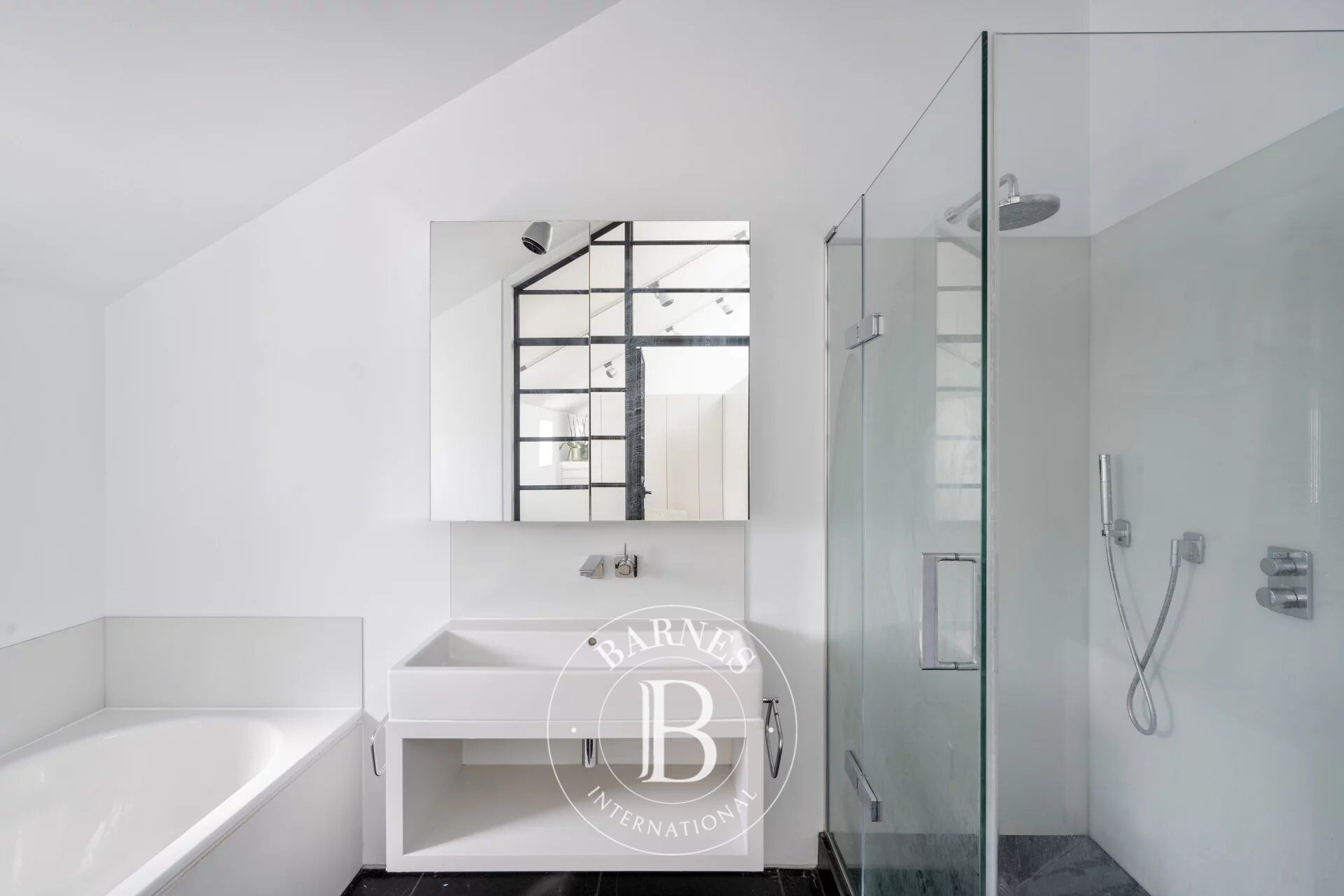 Ev London - picture 12