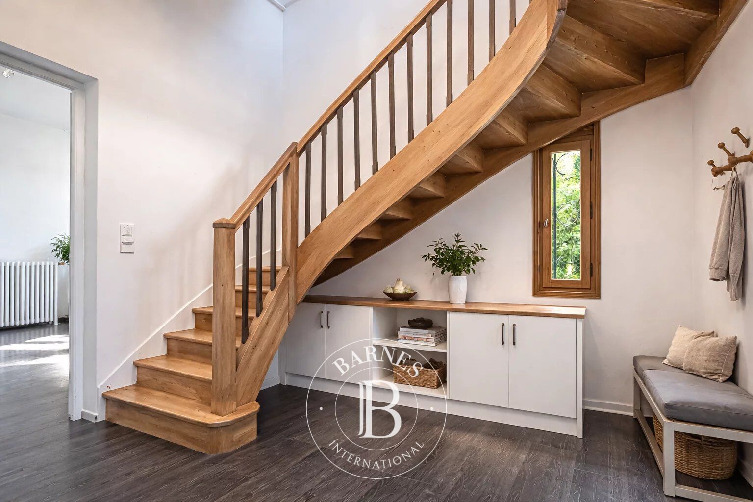 BARNES Annecy - ANNECY - TRIANGLE D’OR - VILLA AVEC JARDIN PLEIN SUD - FORT POTENTIEL DE RÉNOVATION - picture 2