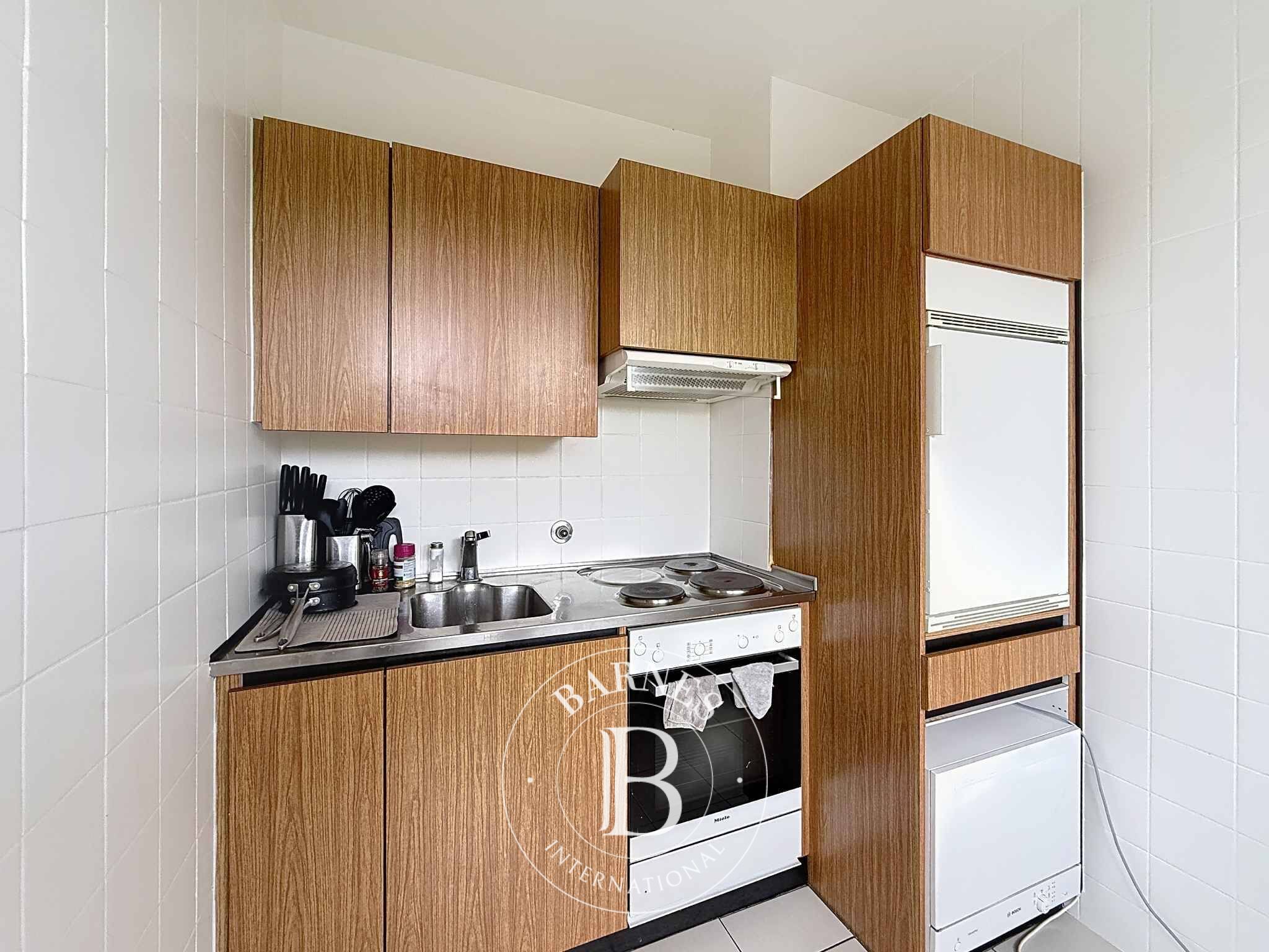 Vente en SI - Agréable 2 pièces dans le quartier de Florissant - picture 2