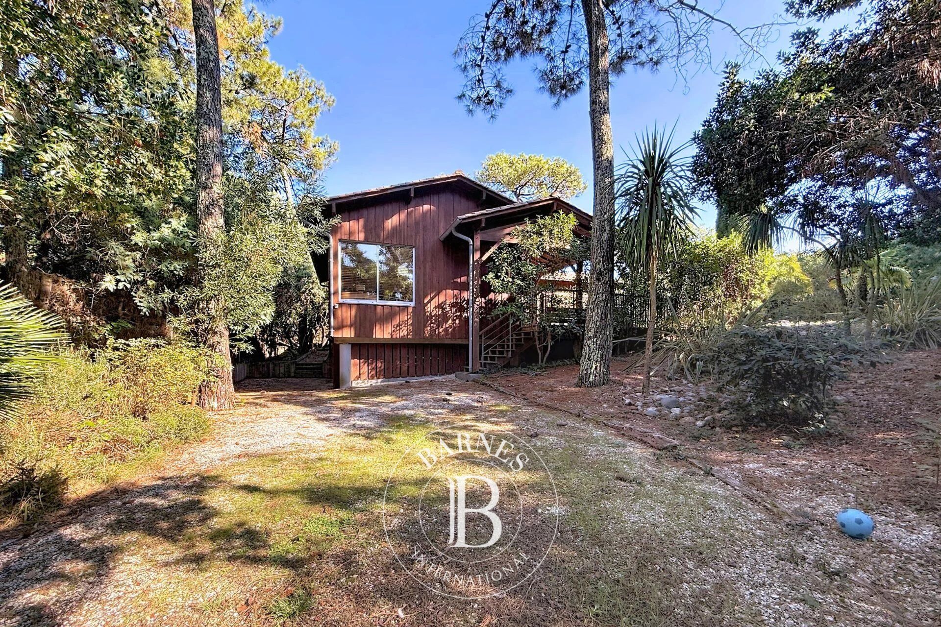 EXCLUSIVITÉ - VILLA EN BOIS À 150 M DU BASSIN AU CAP FERRET - picture 3