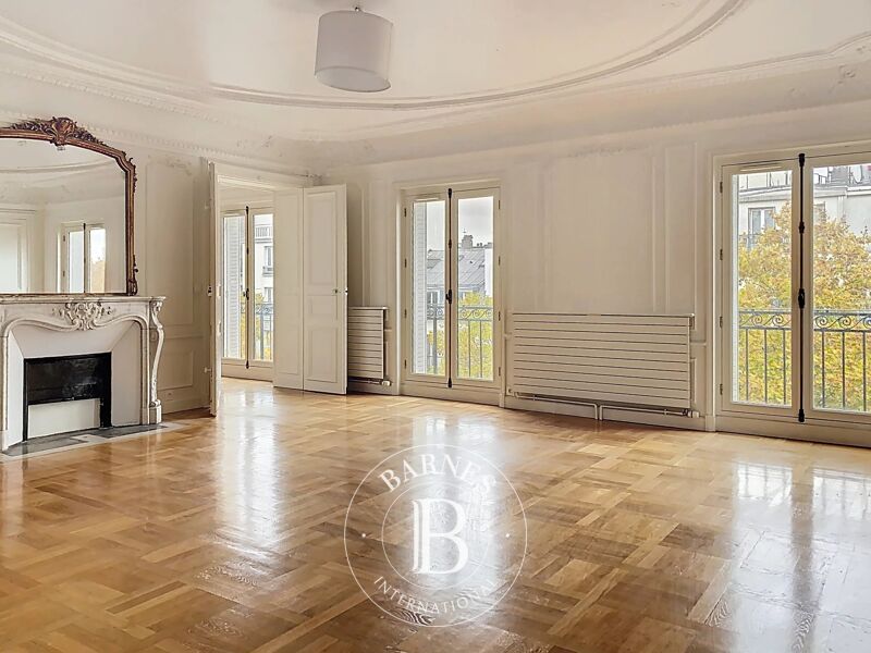 Le service location de la Maison BARNES vous présente ce bien :