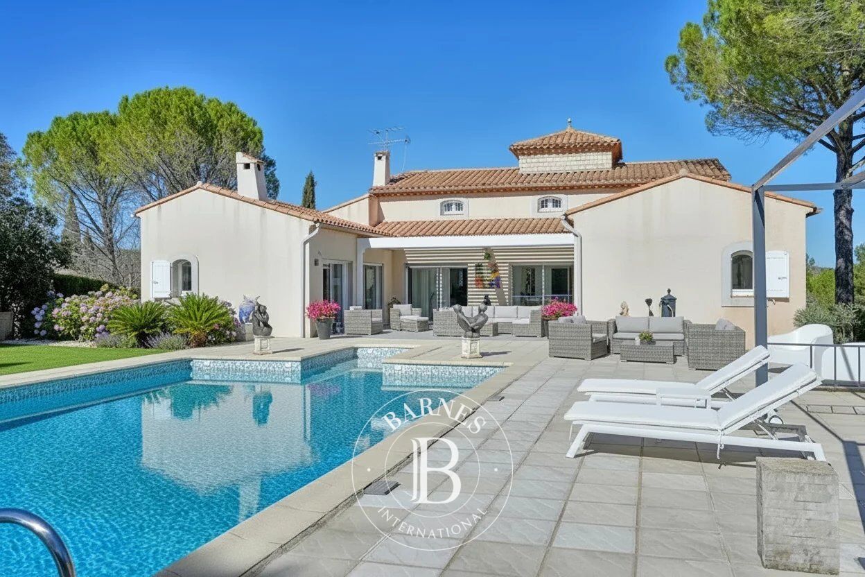 230 M² FAMILY HOUSE IN GRABELS - picture 1