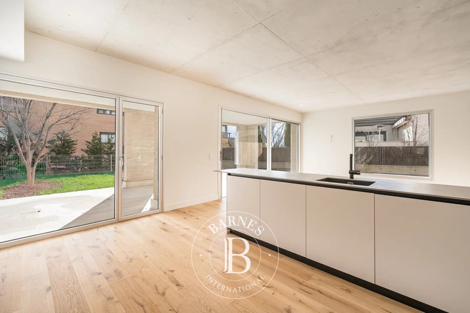 Familien-Duplex mit Garten, Pool und Garage in Exklusiver Wohnanlage - picture 3