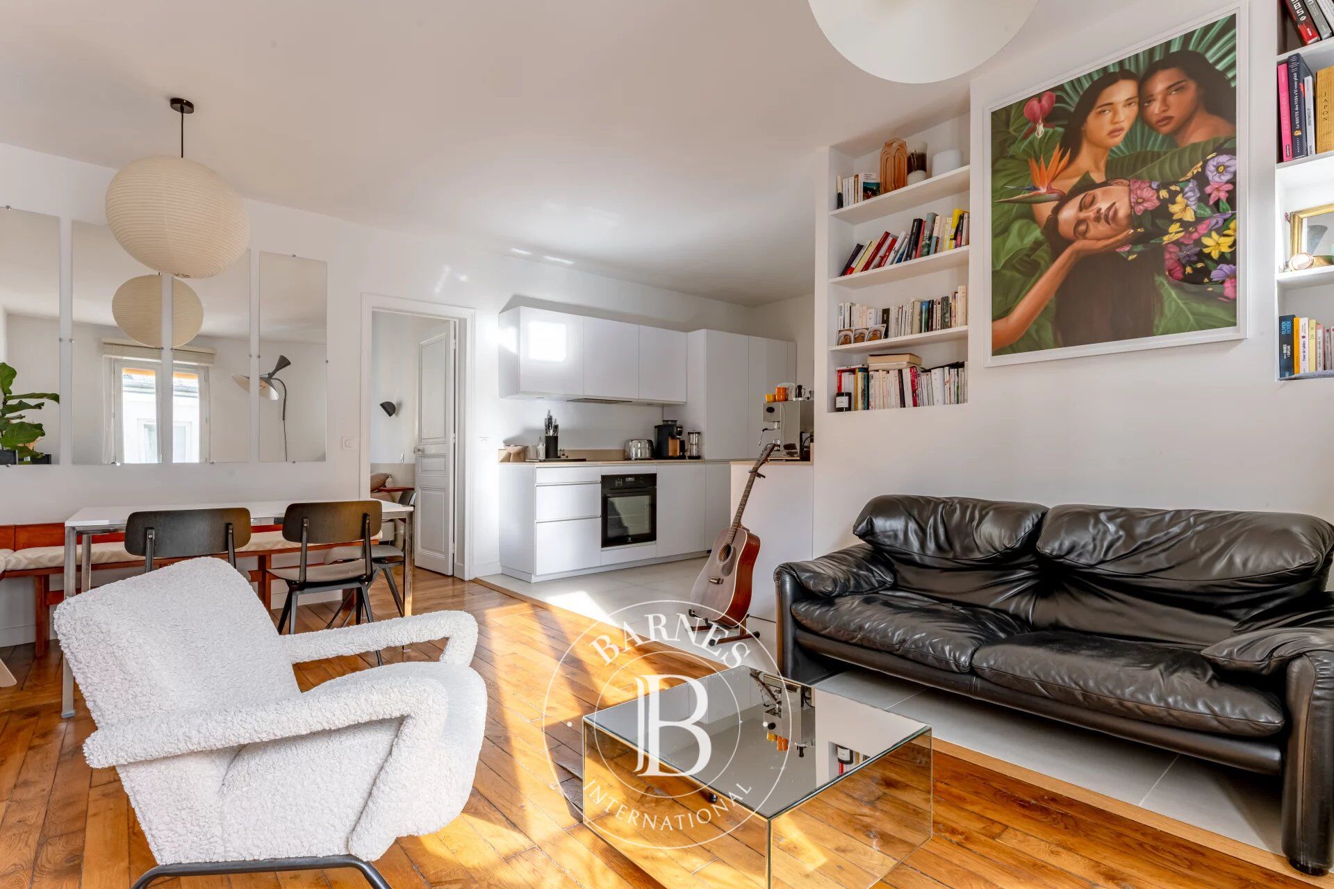 PARIS 18 - LAMARCK - TOP FLOOR - ELEVATOR - ONE BEDROOM - RENOVATED BY ARCHITECT - picture 2