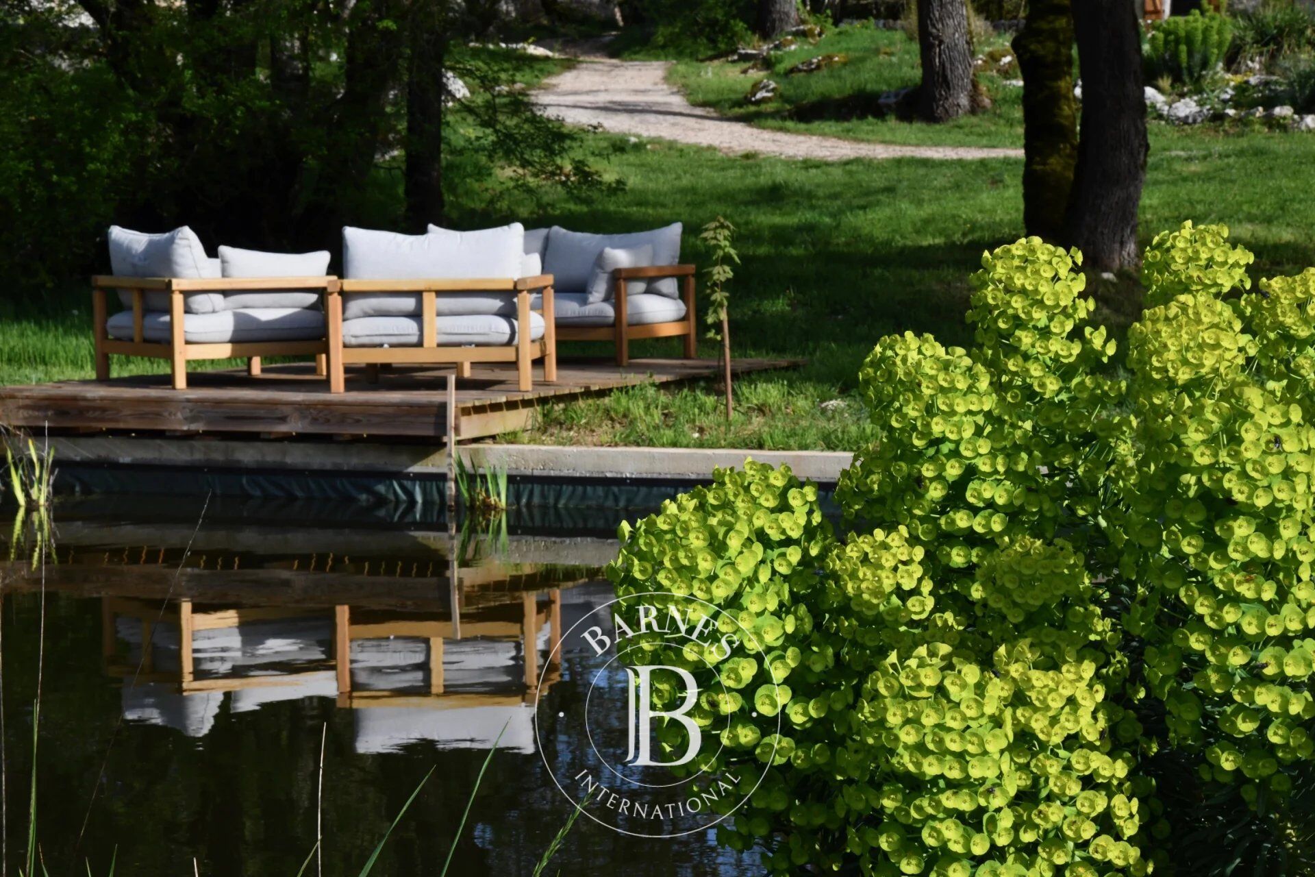 Propriété d’exception – Hameau écoresponsable et lieu d’accueil - picture 1