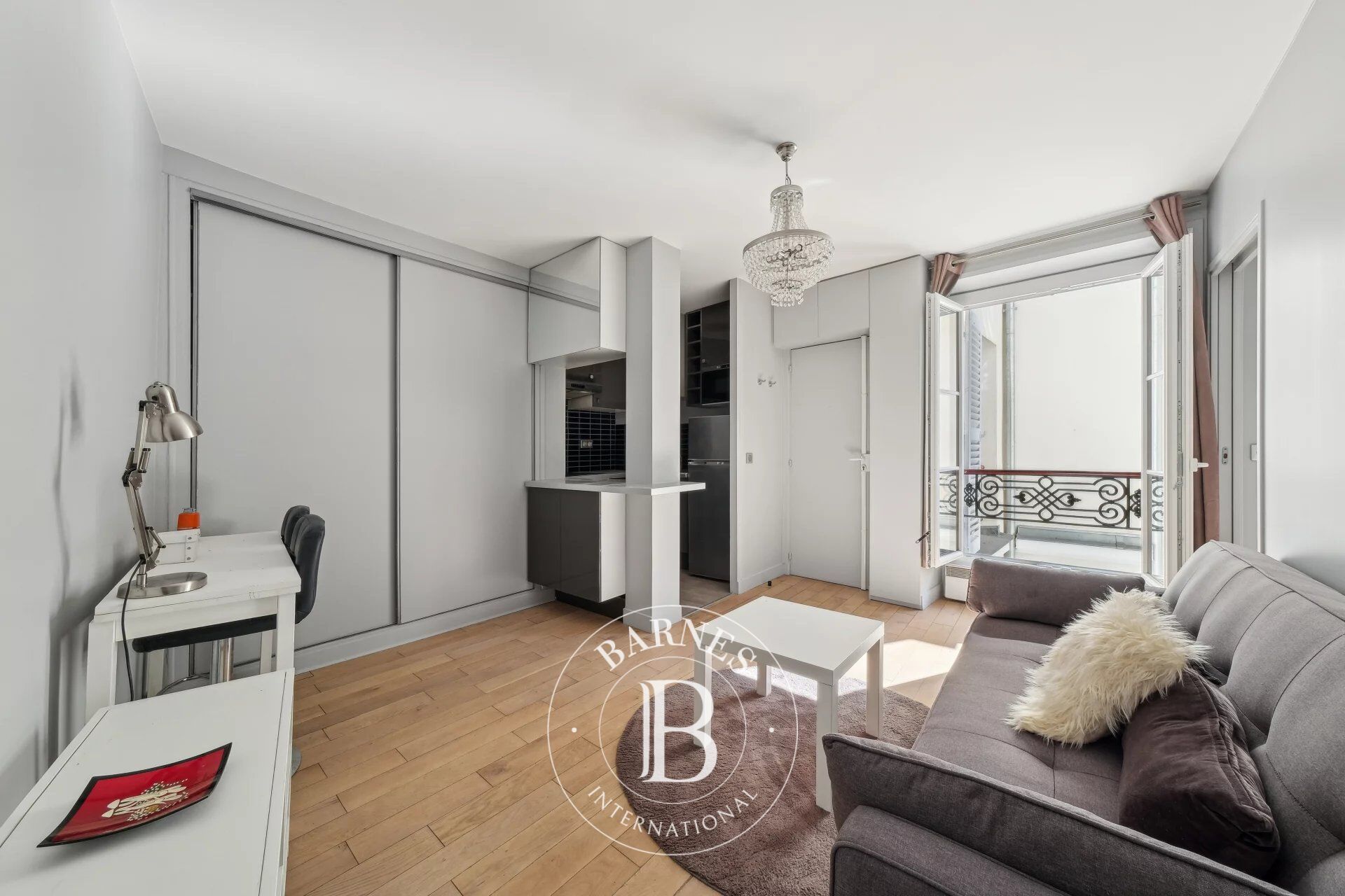 Paris 7 - Saint-François-Xavier - Deux pièces - Calme - picture 3