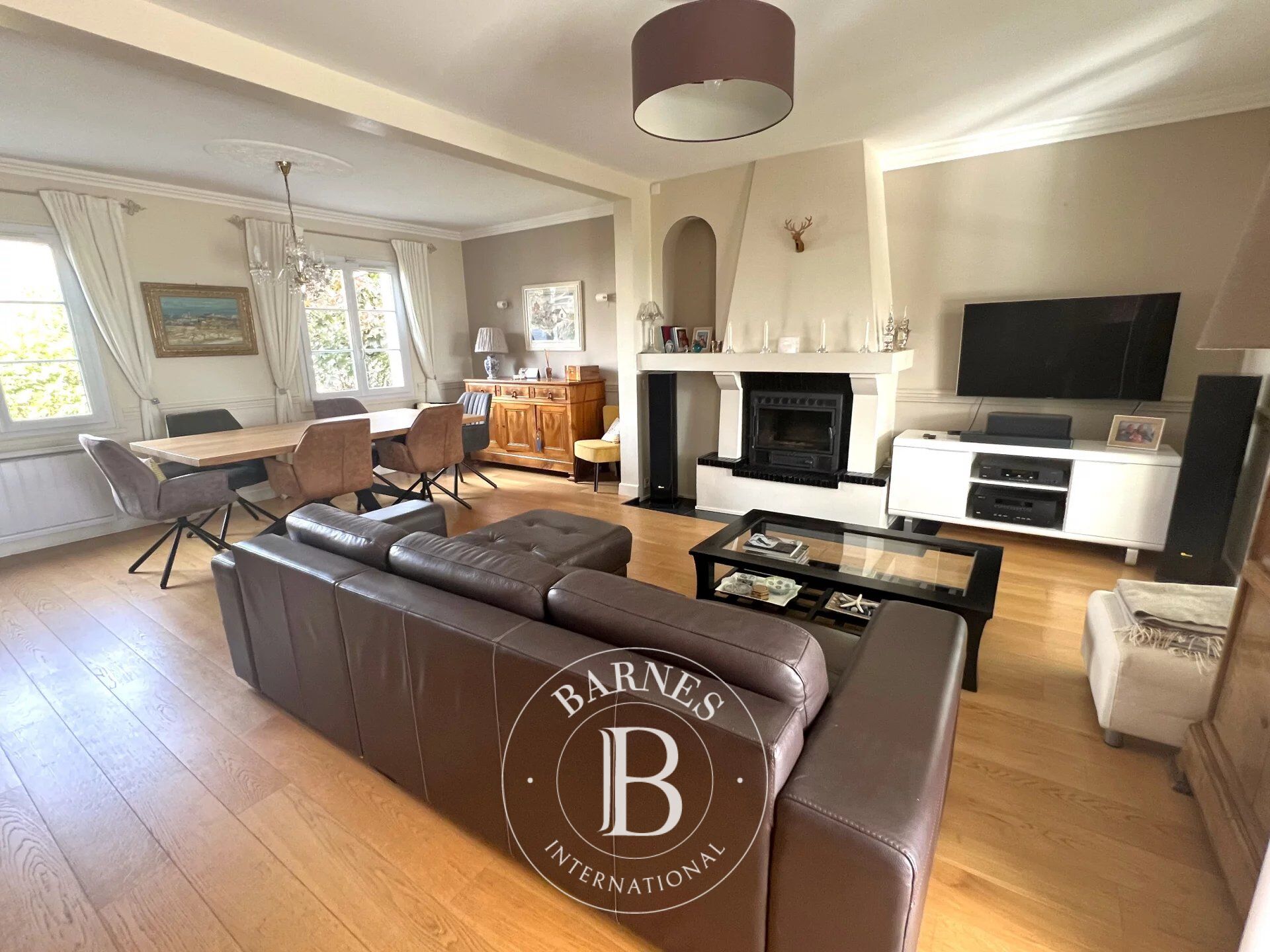 FONDETTES – L’ÉLÉGANCE D’UNE MAISON FAMILIALE À LA CAMPAGNE, AUX PORTES DE TOURS - picture 2