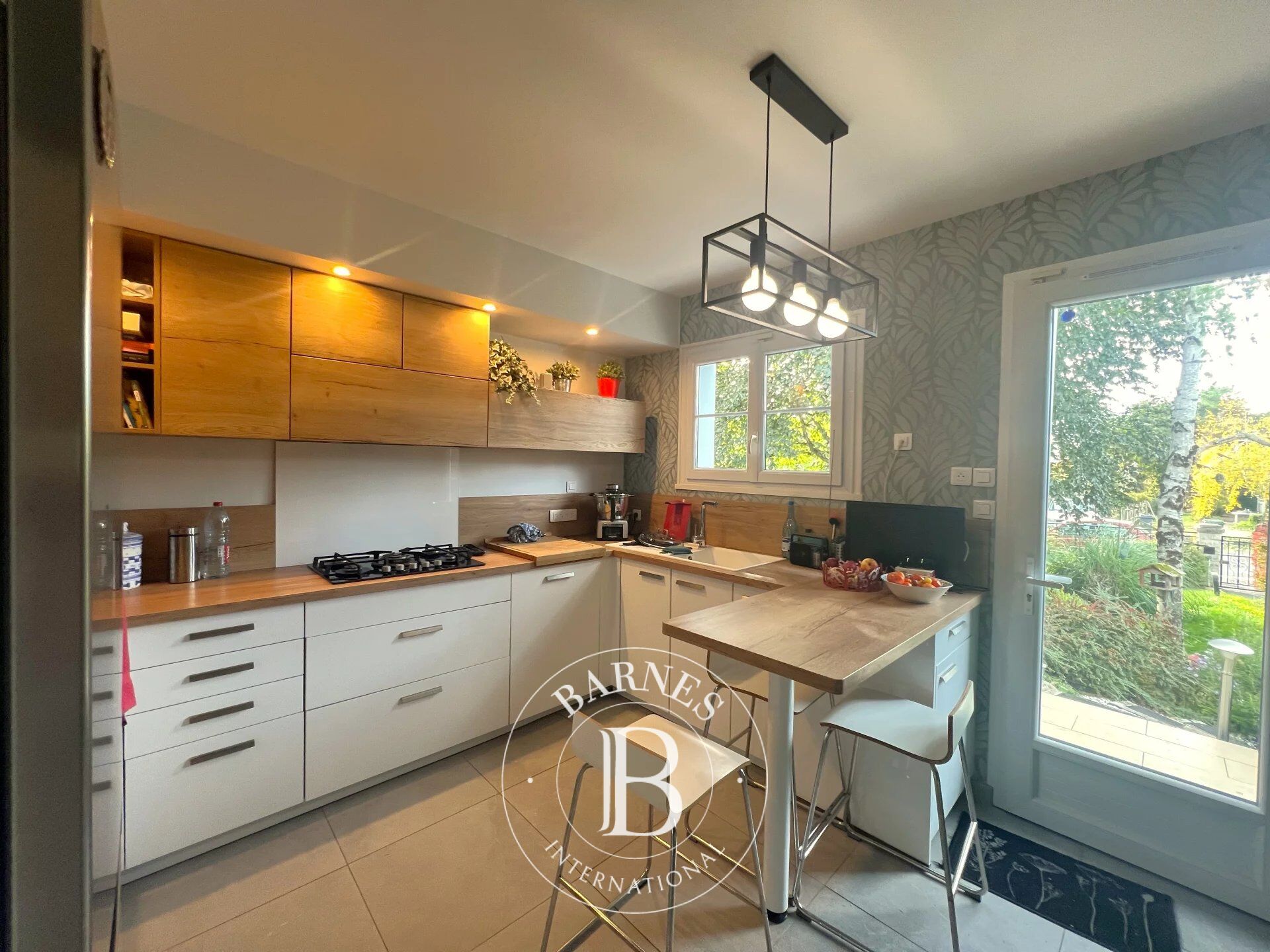 FONDETTES – L’ÉLÉGANCE D’UNE MAISON FAMILIALE À LA CAMPAGNE, AUX PORTES DE TOURS - picture 3