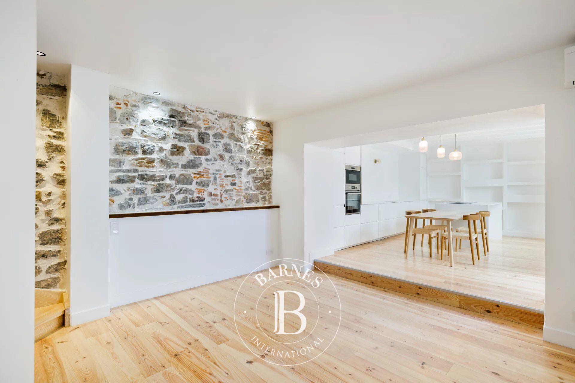 SAINT JEAN DE LUZ, CENTRE-VILLE, APPARTEMENT DUPLEX DE 90 M² AVEC TERRASSE - picture 3