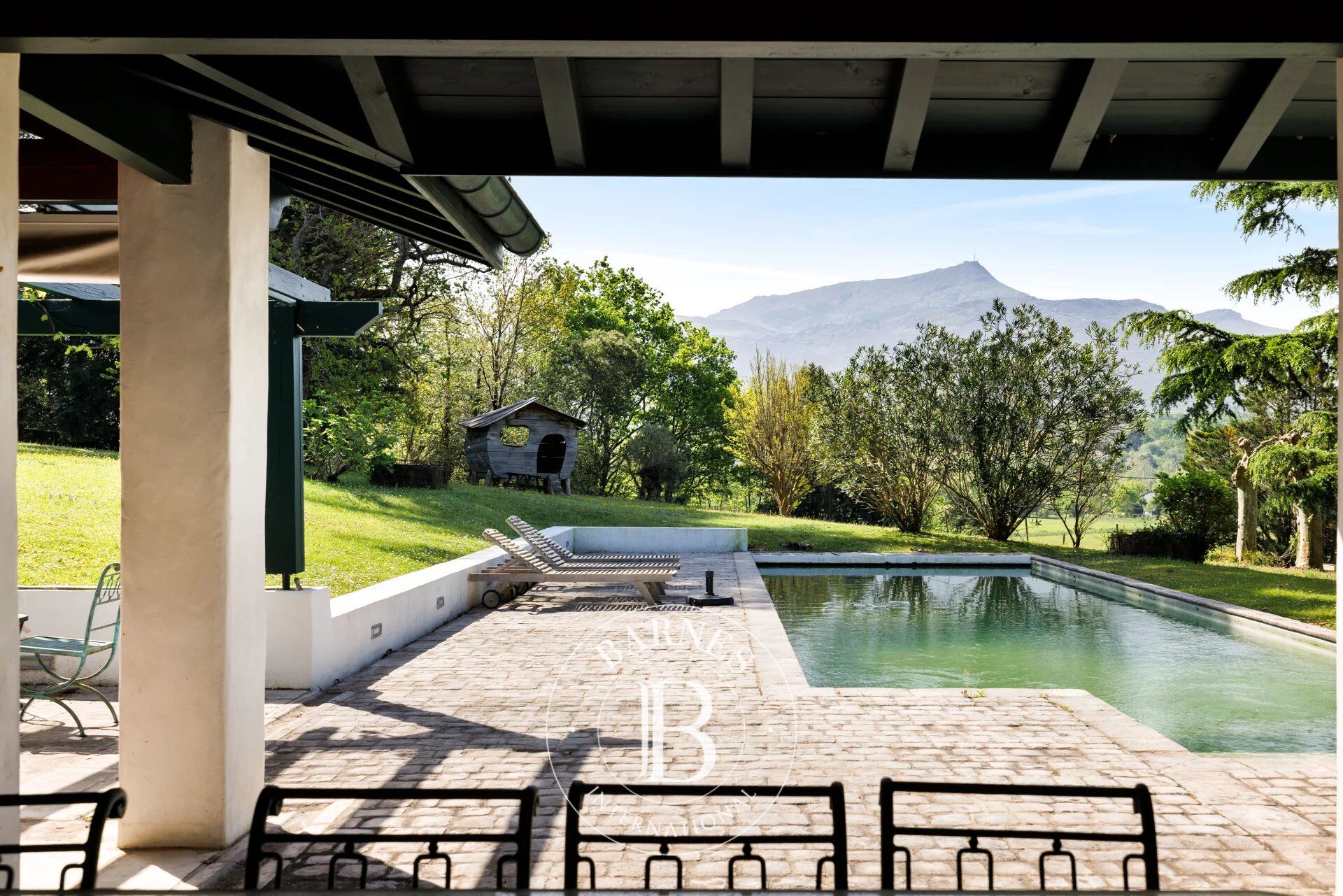 PROPERTY IN ASCAIN WITH MOUNTAIN VIEWS / NEAR SAINT JEAN DE LUZ - picture 2