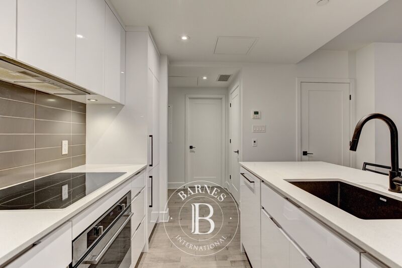 For Sale Apartment | Montréal (Le Sud-Ouest) - picture 2