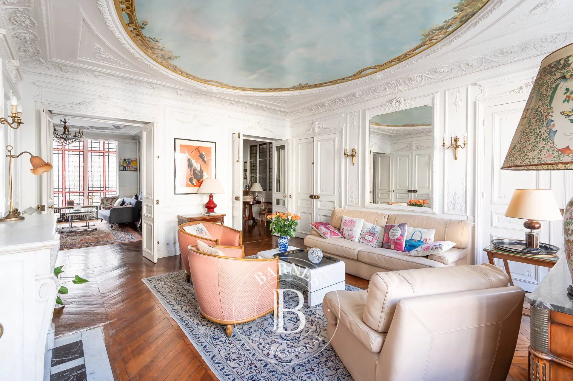 PARIS 9e - SAINT-GEORGES - APPARTEMENT FAMILIAL - 3 CHAMBRES - BEAUX VOLUMES - CHARME DE L'ANCIEN - IMMEUBLE DE STANDING - picture 3