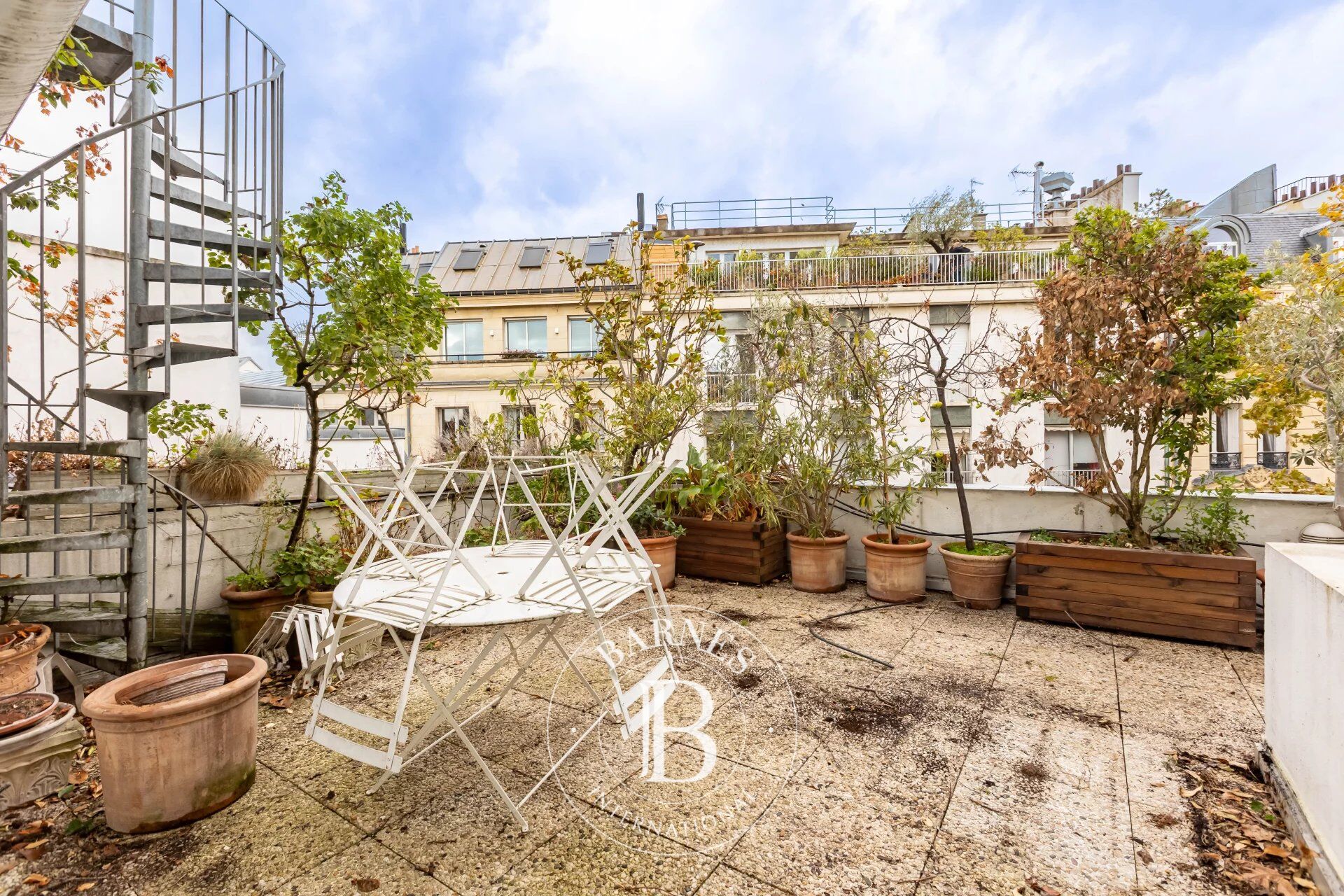 Paris 16 - Property with terrace - Auteuil district - picture 1