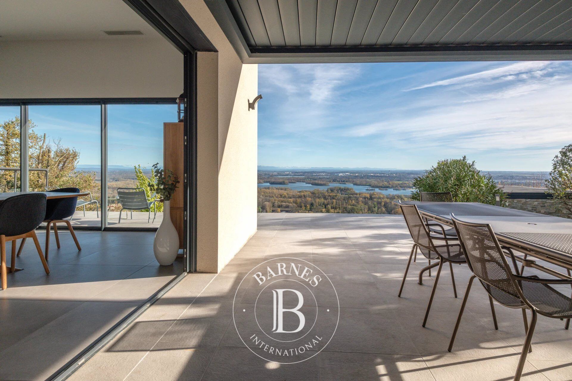 Casa Neyron - picture 1