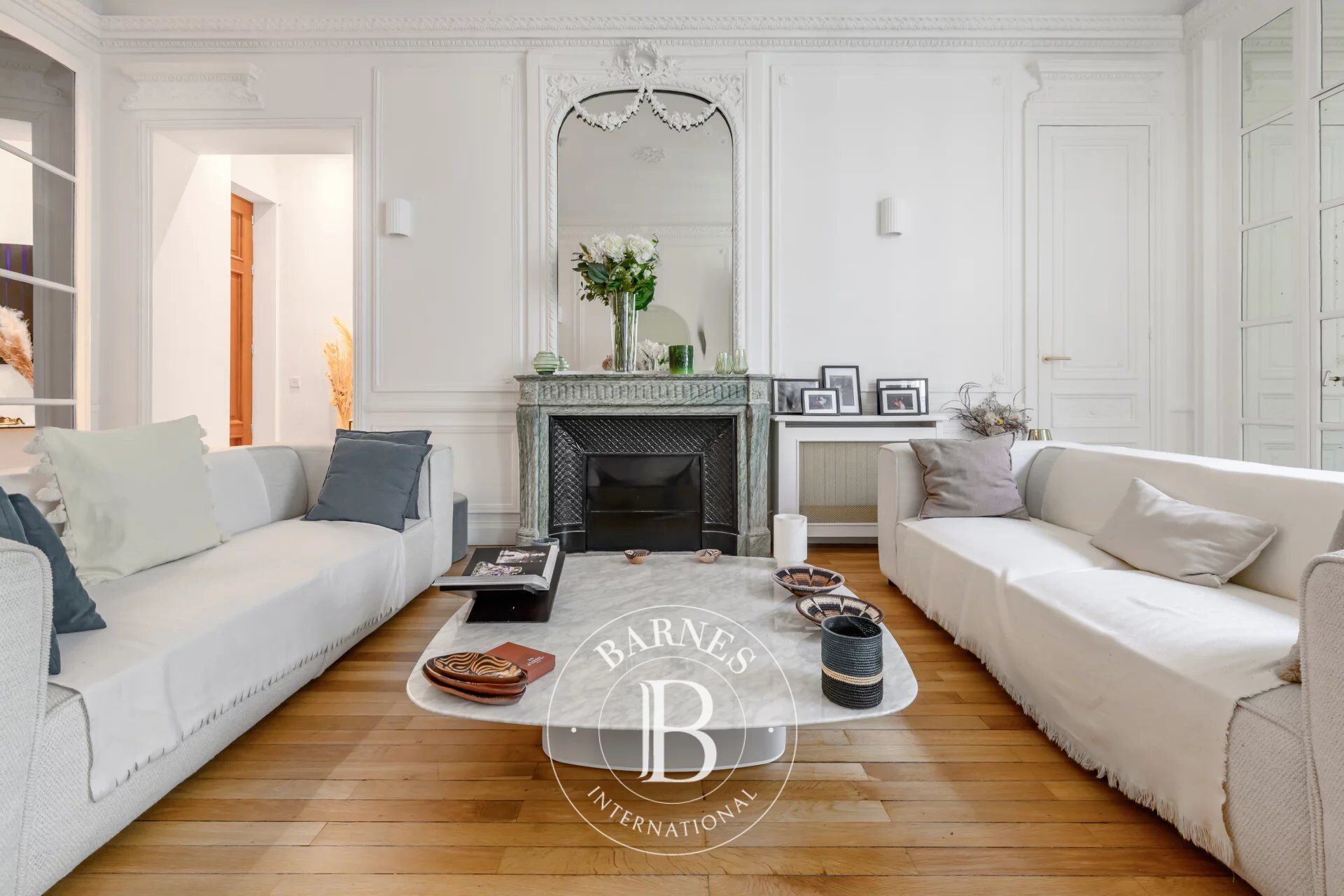 Paris 17 - Etoile / Carnot - 4th-floor apartment - 3 bedrooms - picture 2