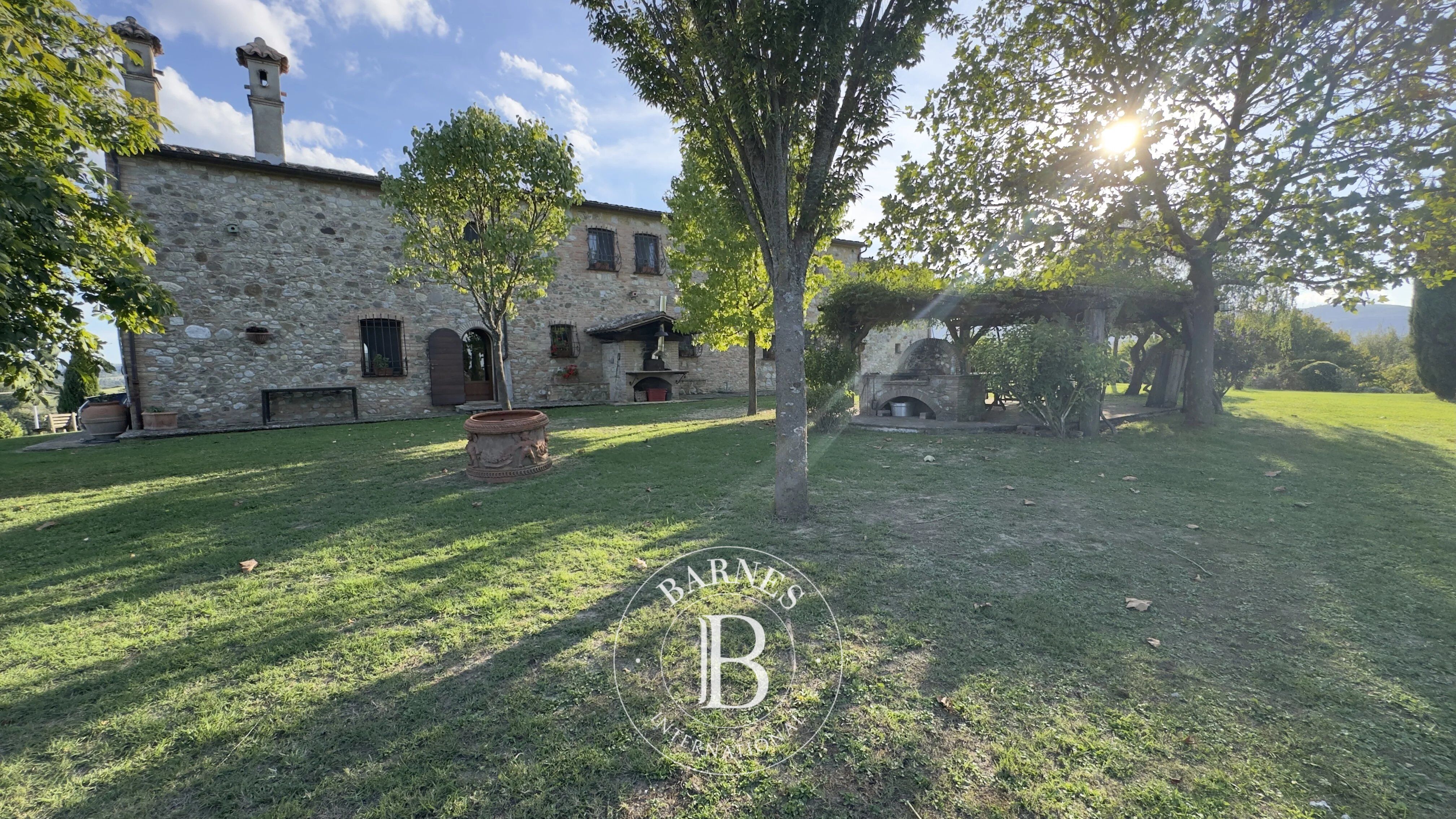 Incantevole Casale in Umbria: Panorama, Storia e Natura - picture 2