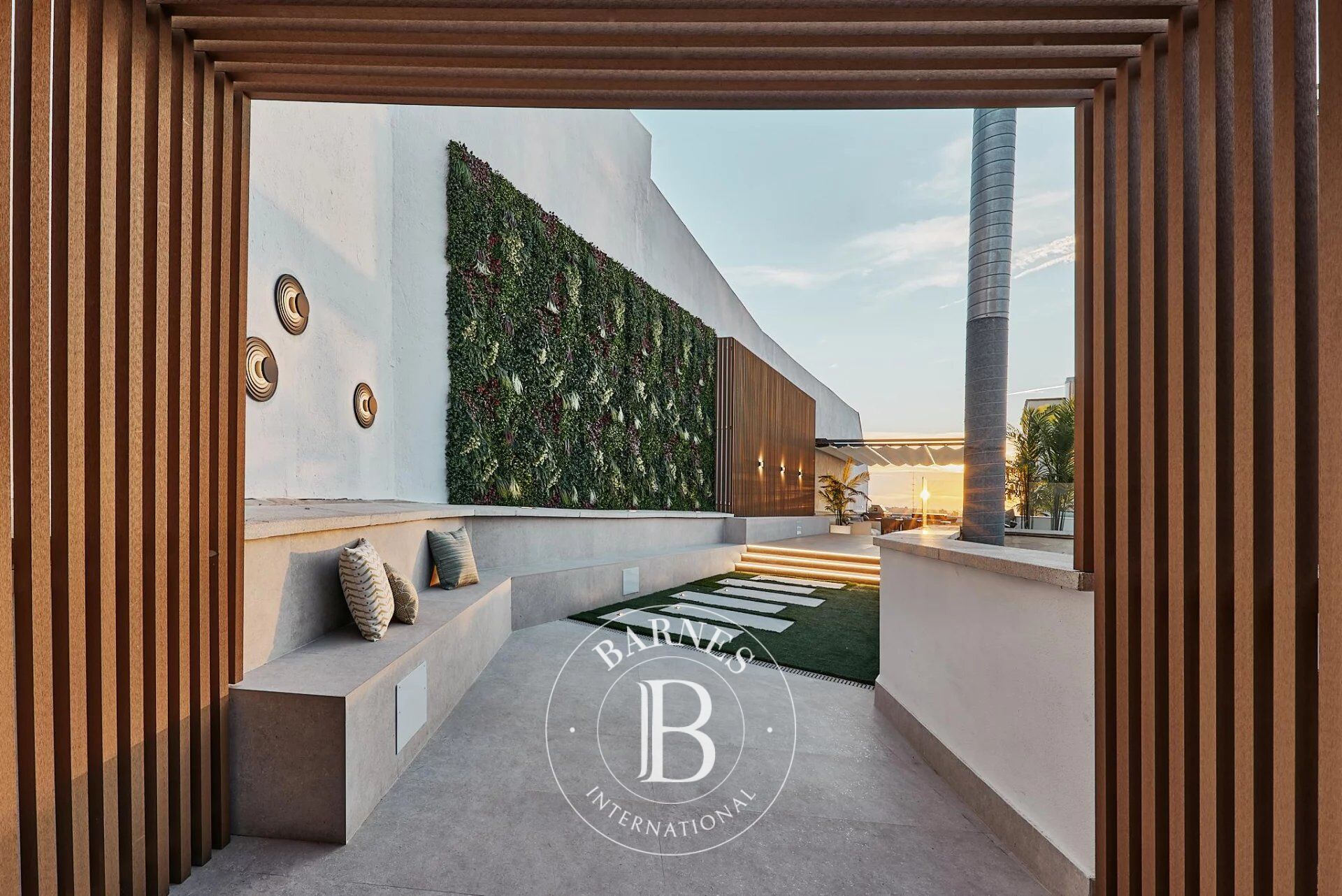 Ático con Terraza, Piscina y Reforma Integral - picture 3