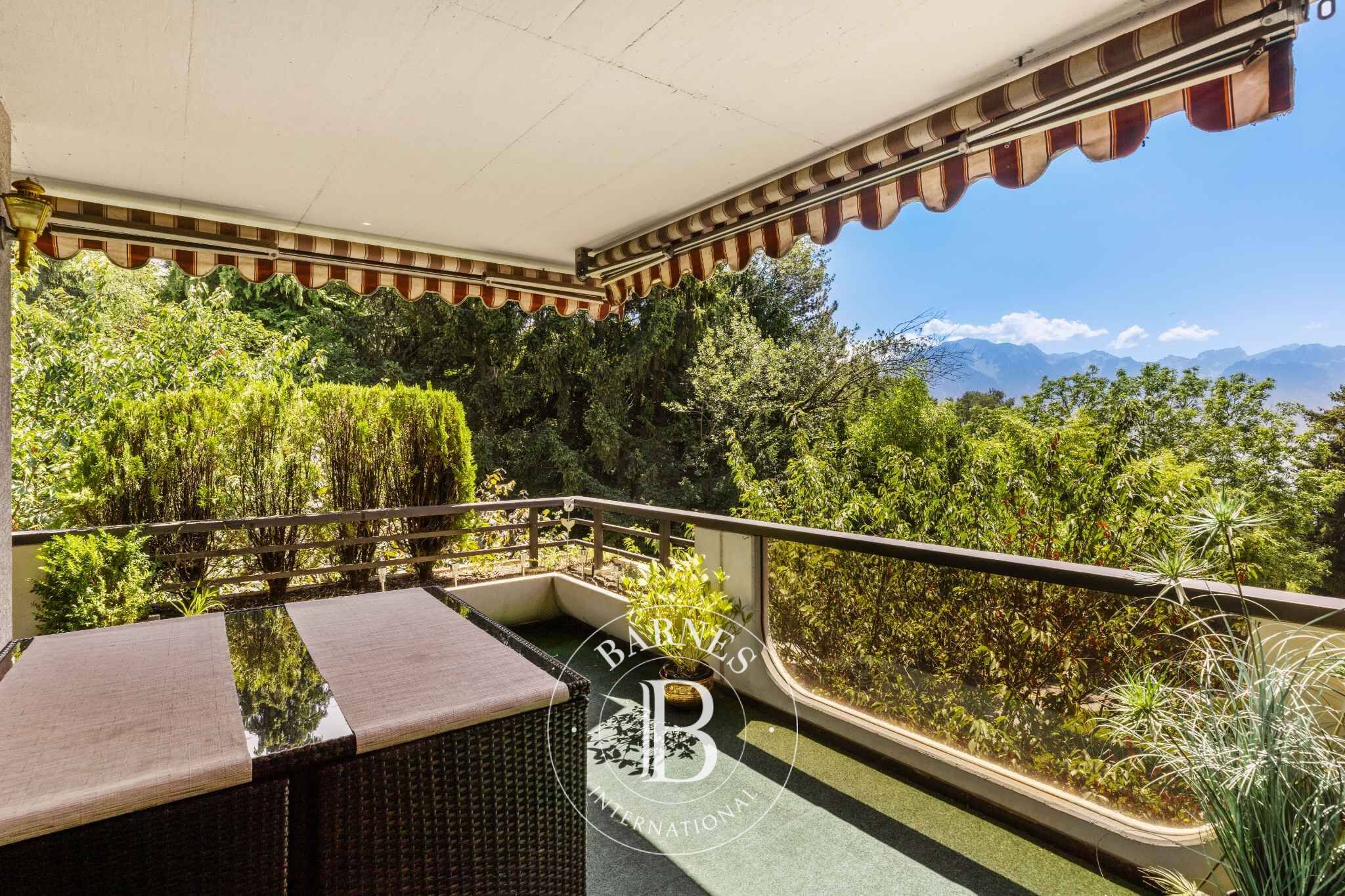 Spacieux 5.5 pièces dans le charmant village de Brent  - picture 2