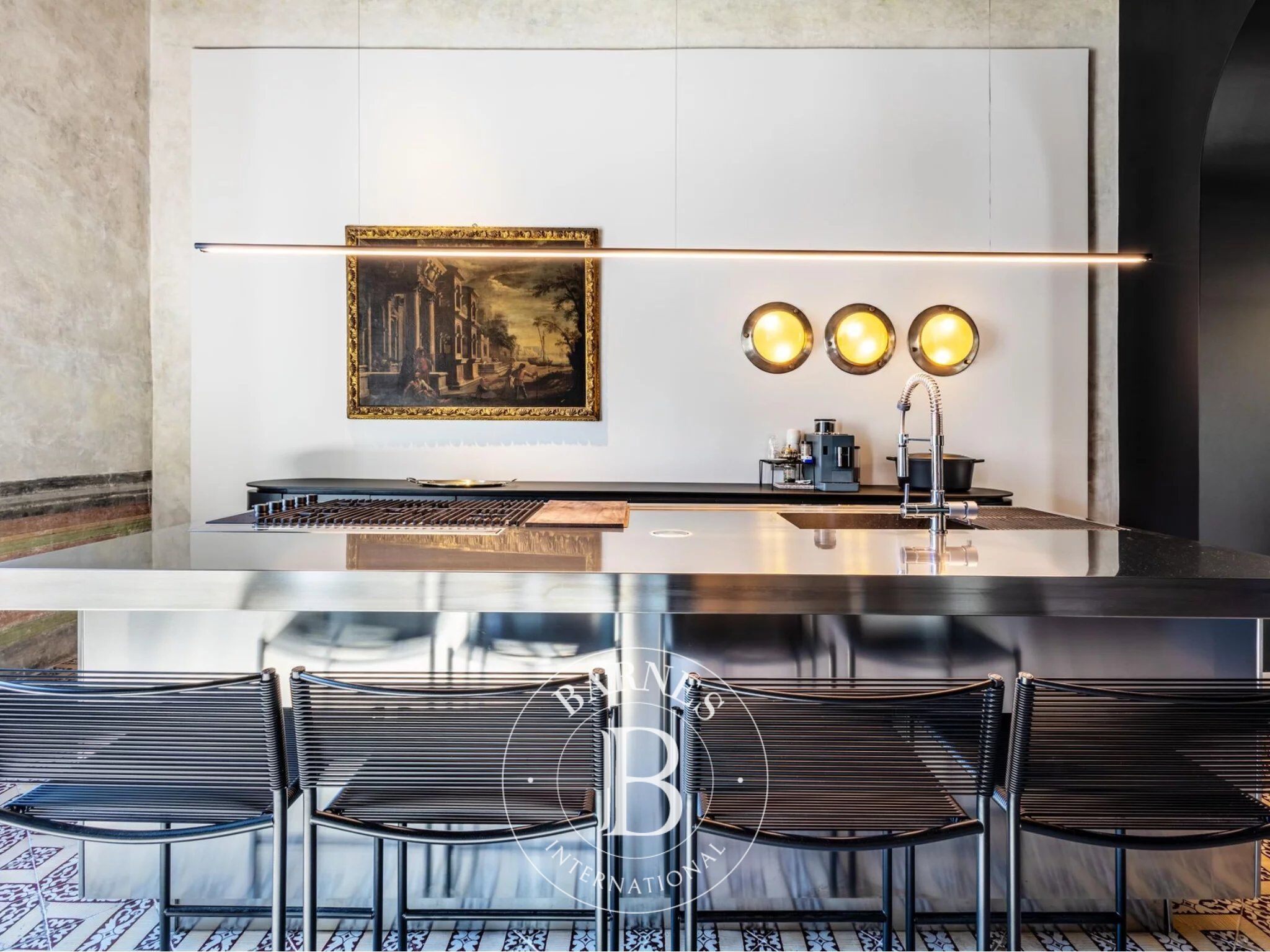 Historic Design Residence in the Heart of Napoli - picture 3