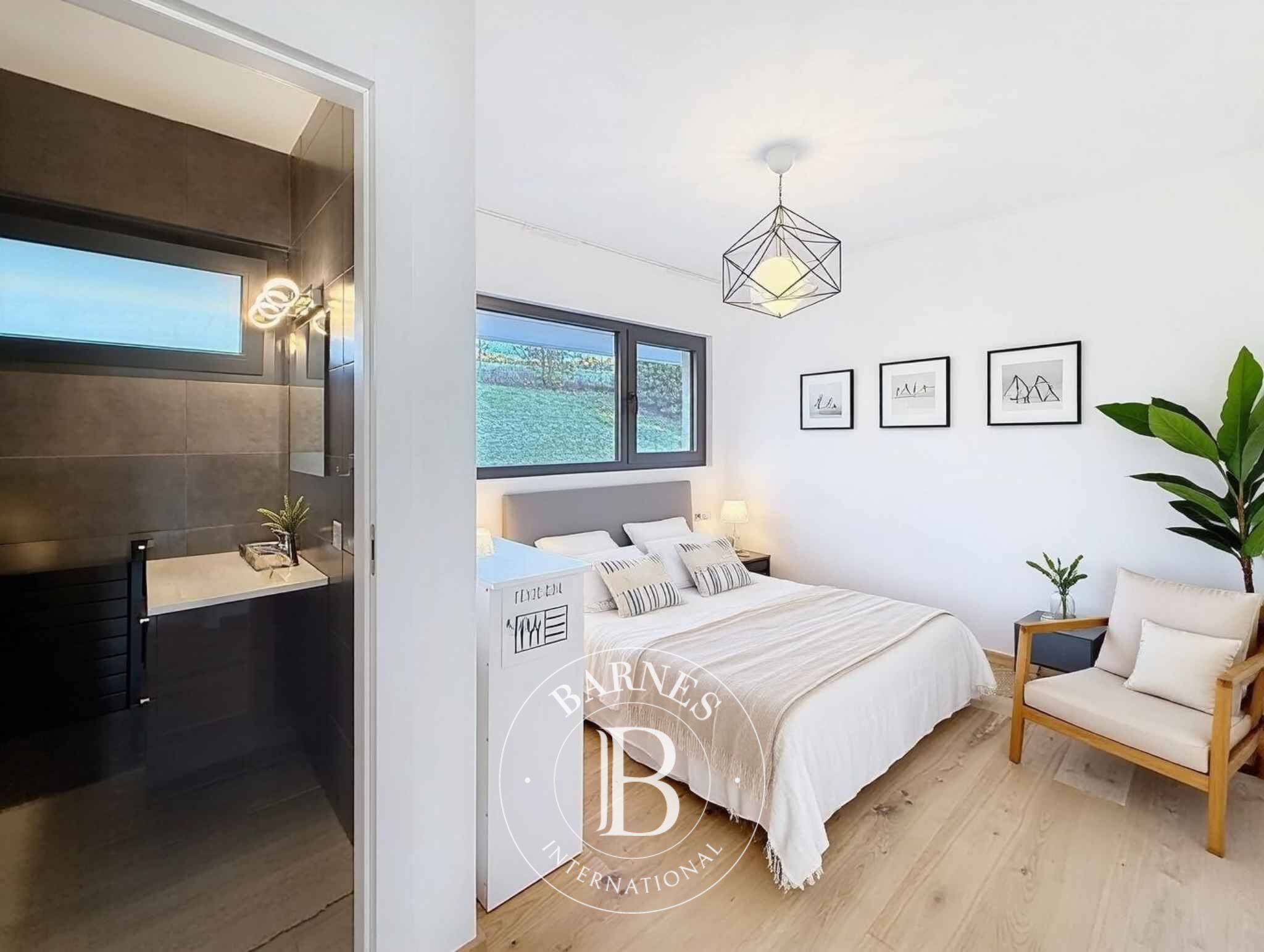 Venta, Villa Genolier - picture 9