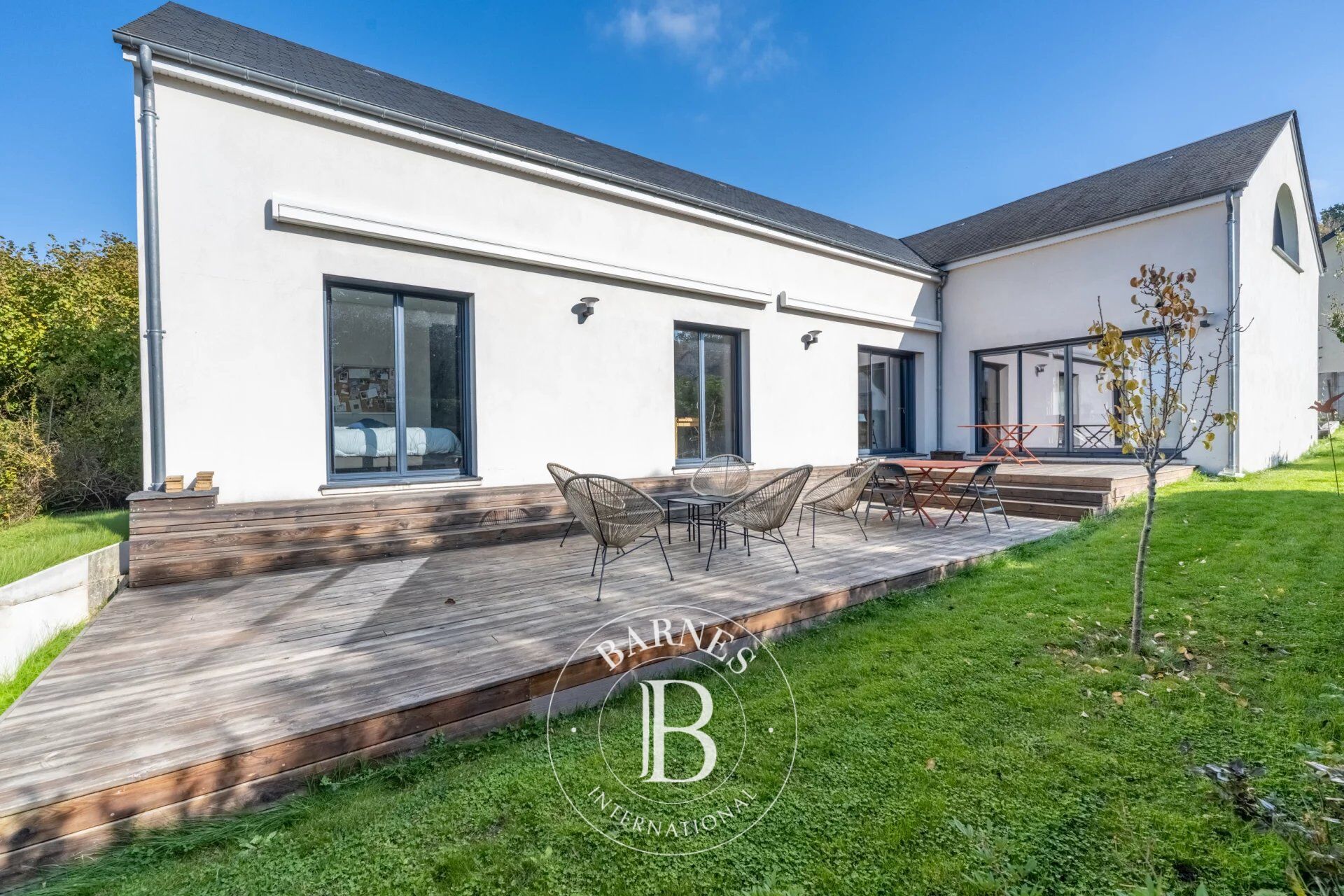 Sté Barnes - EXCLUSIVITÉ - Marly-Le-Roi - Maison de 2015 - 250 m² - picture 2